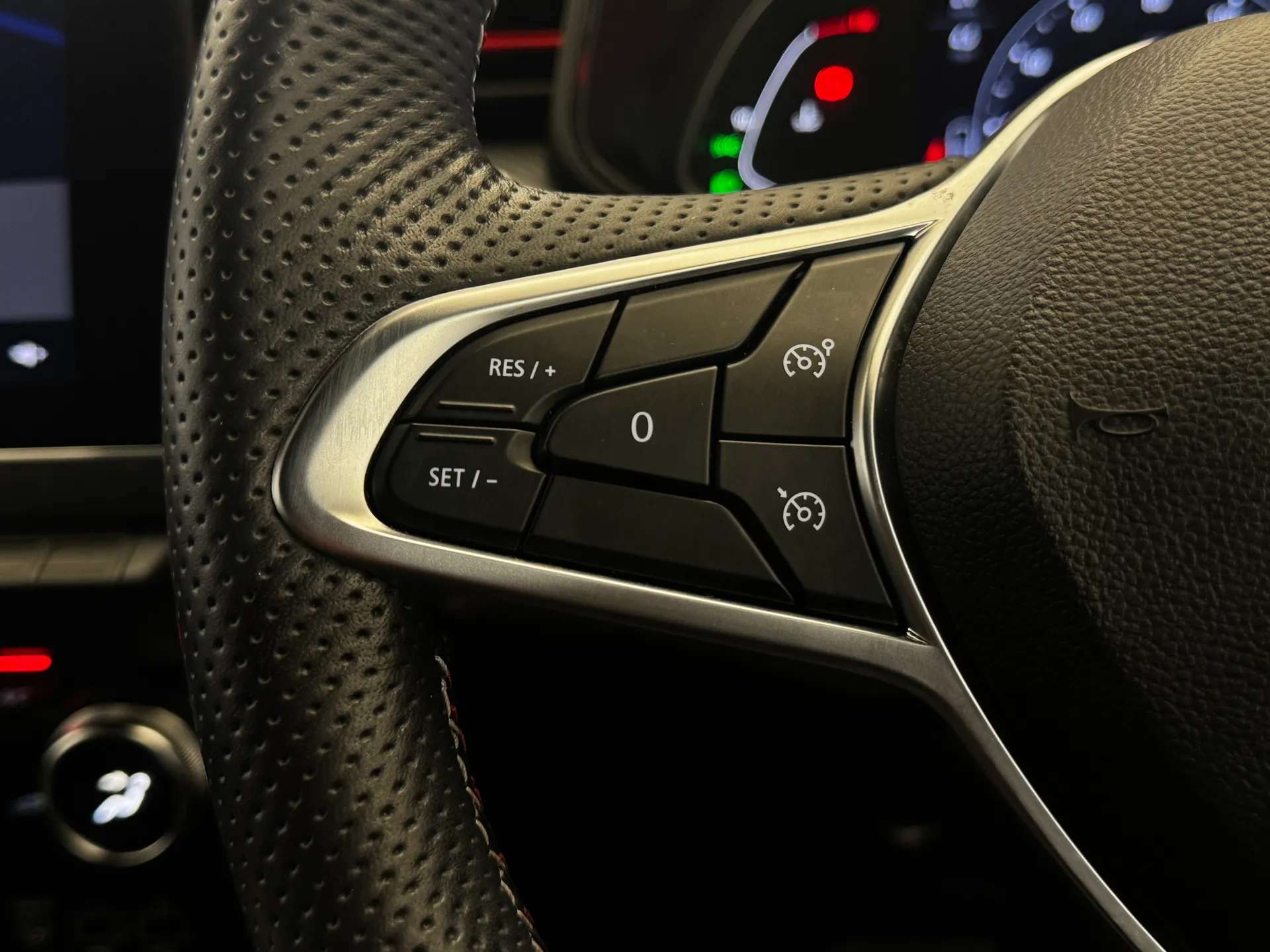 2021 RENAULT CLIO 2021 RENAULT CLIO