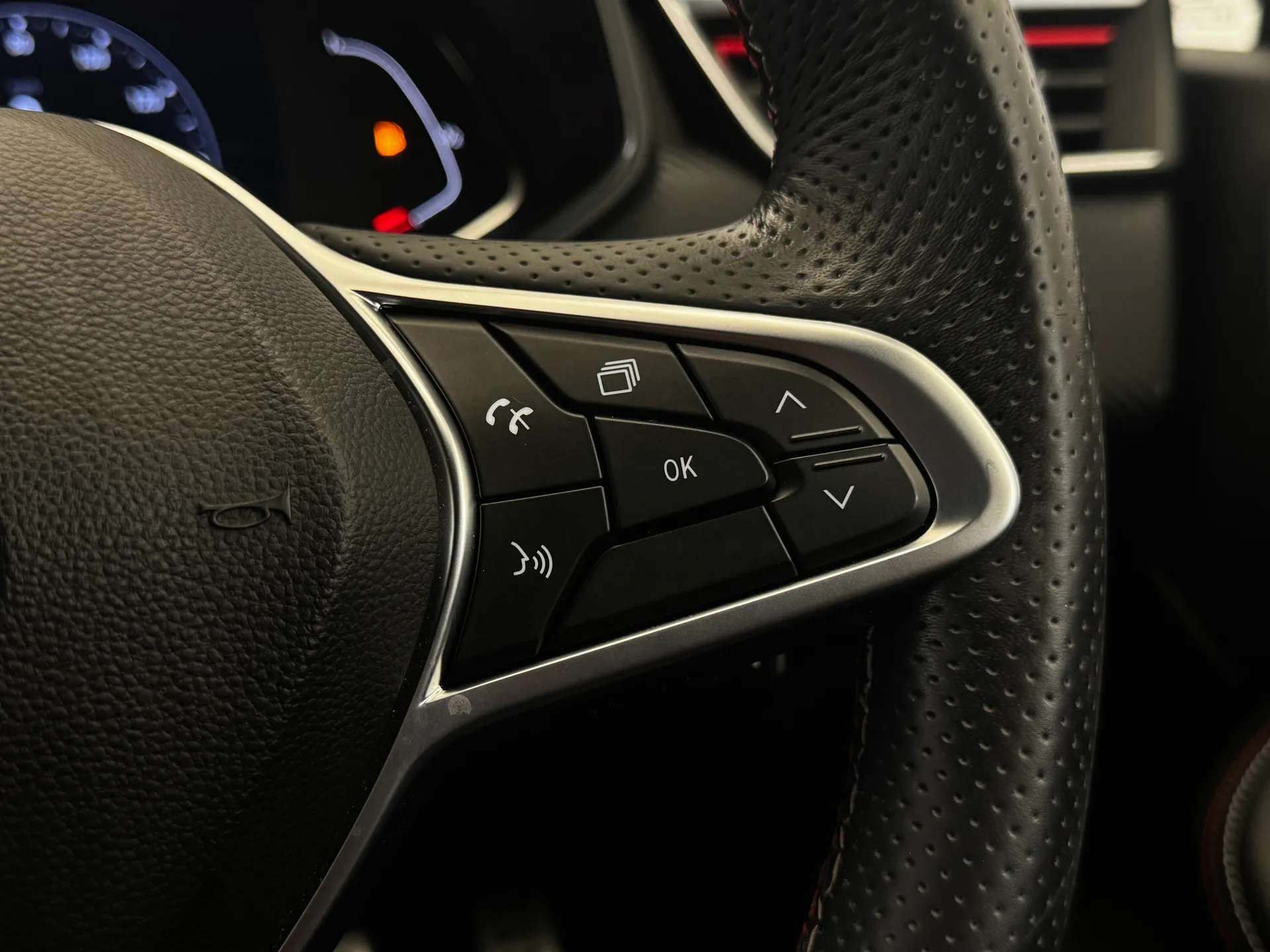 2021 RENAULT CLIO 2021 RENAULT CLIO