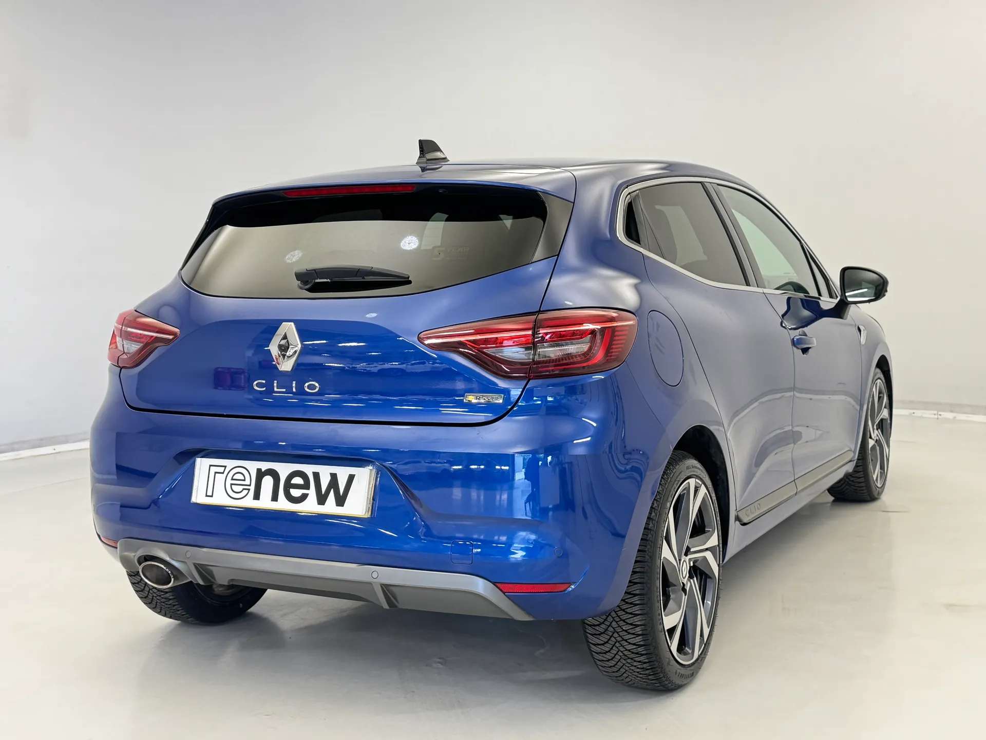 A 2021 RENAULT CLIO 1.0 TCe 90 RS Line 5dr A 2021 RENAULT CLIO 1.0 TCe 90 RS Line 5dr