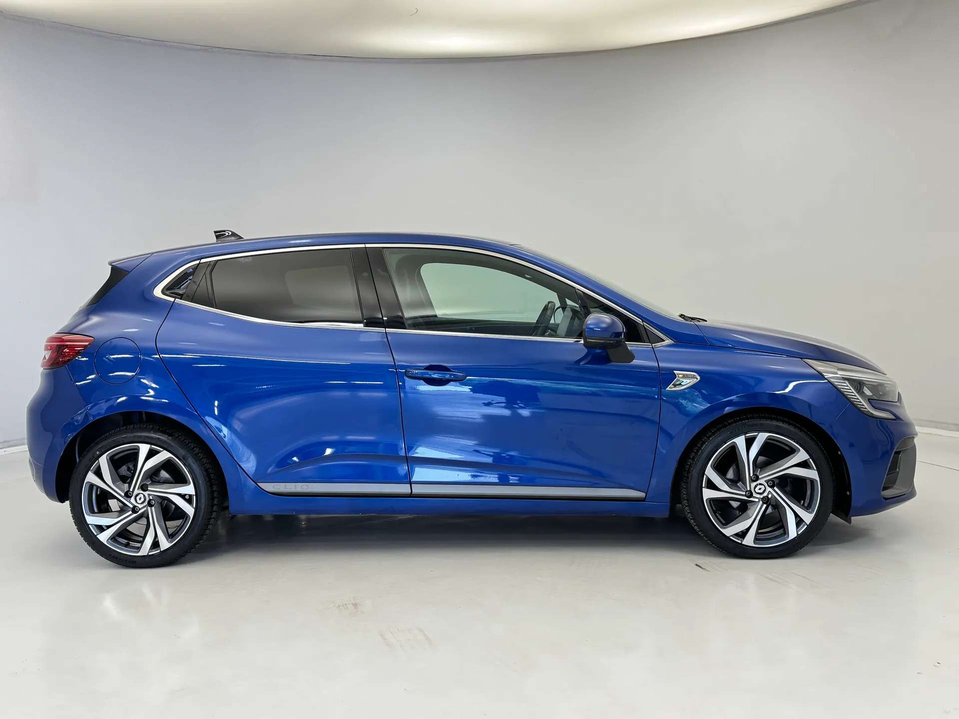 2021 RENAULT CLIO 2021 RENAULT CLIO