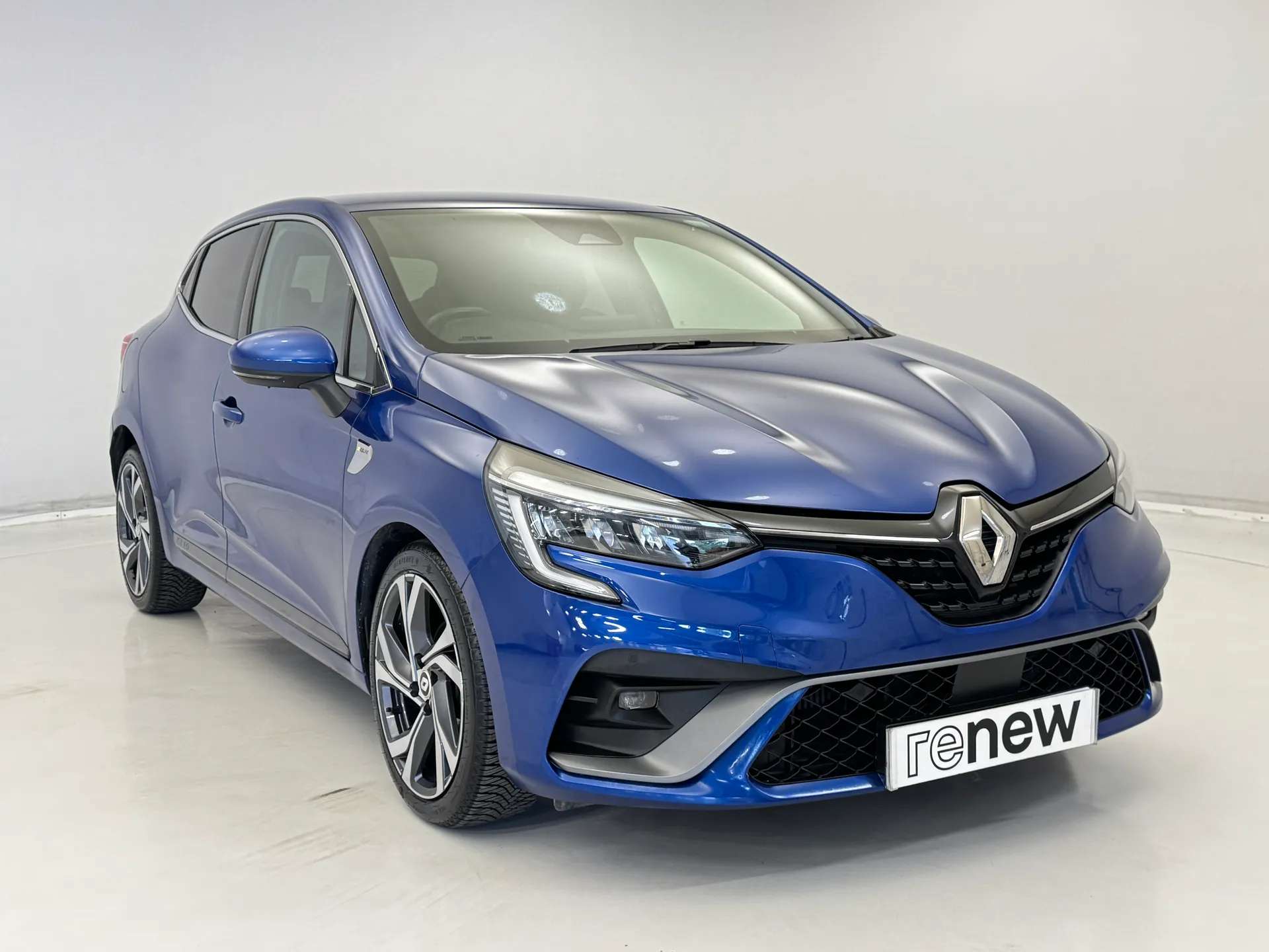 A 2021 RENAULT CLIO 1.0 TCe 90 RS Line 5dr A 2021 RENAULT CLIO 1.0 TCe 90 RS Line 5dr