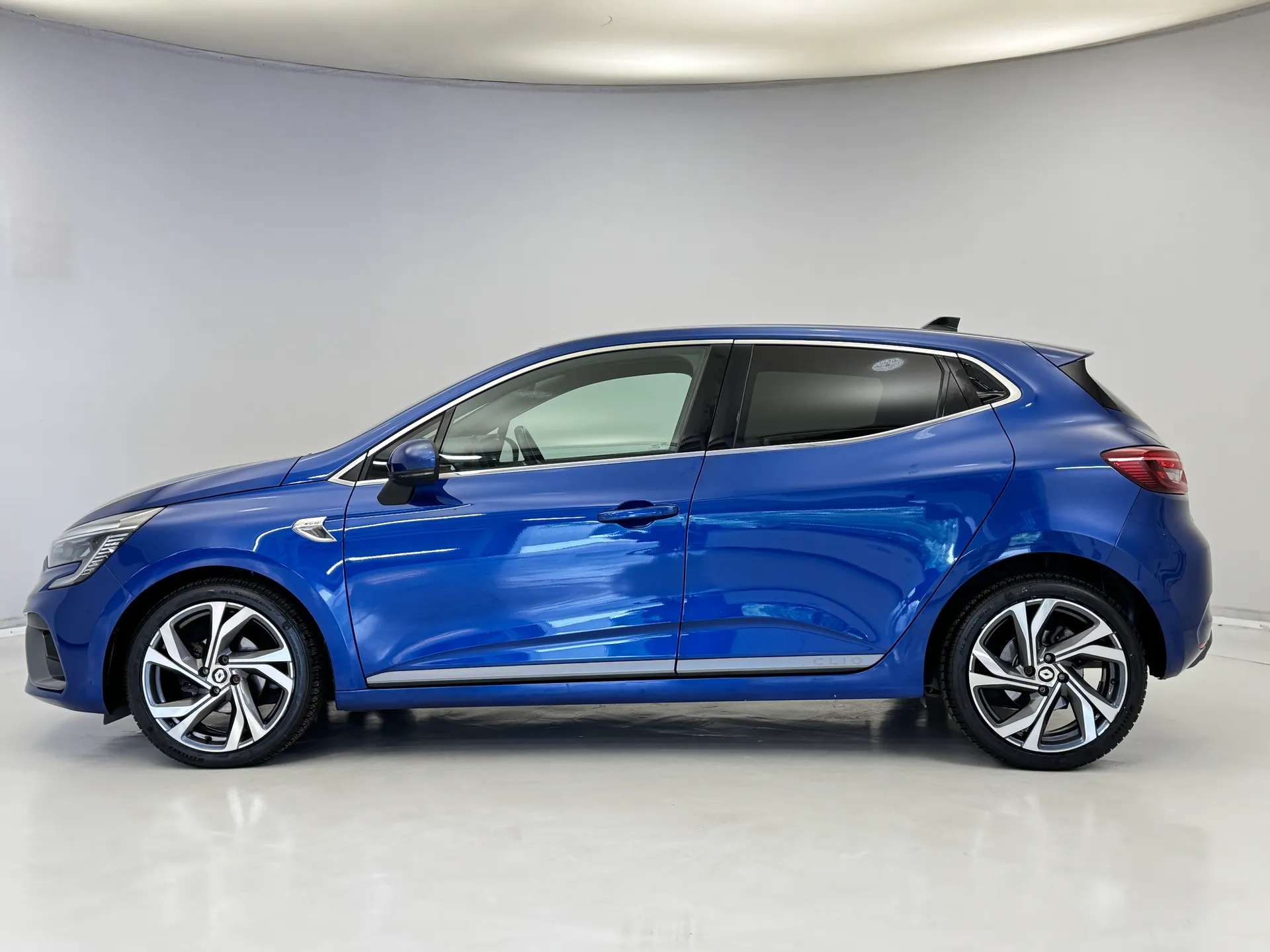 2021 RENAULT CLIO 2021 RENAULT CLIO