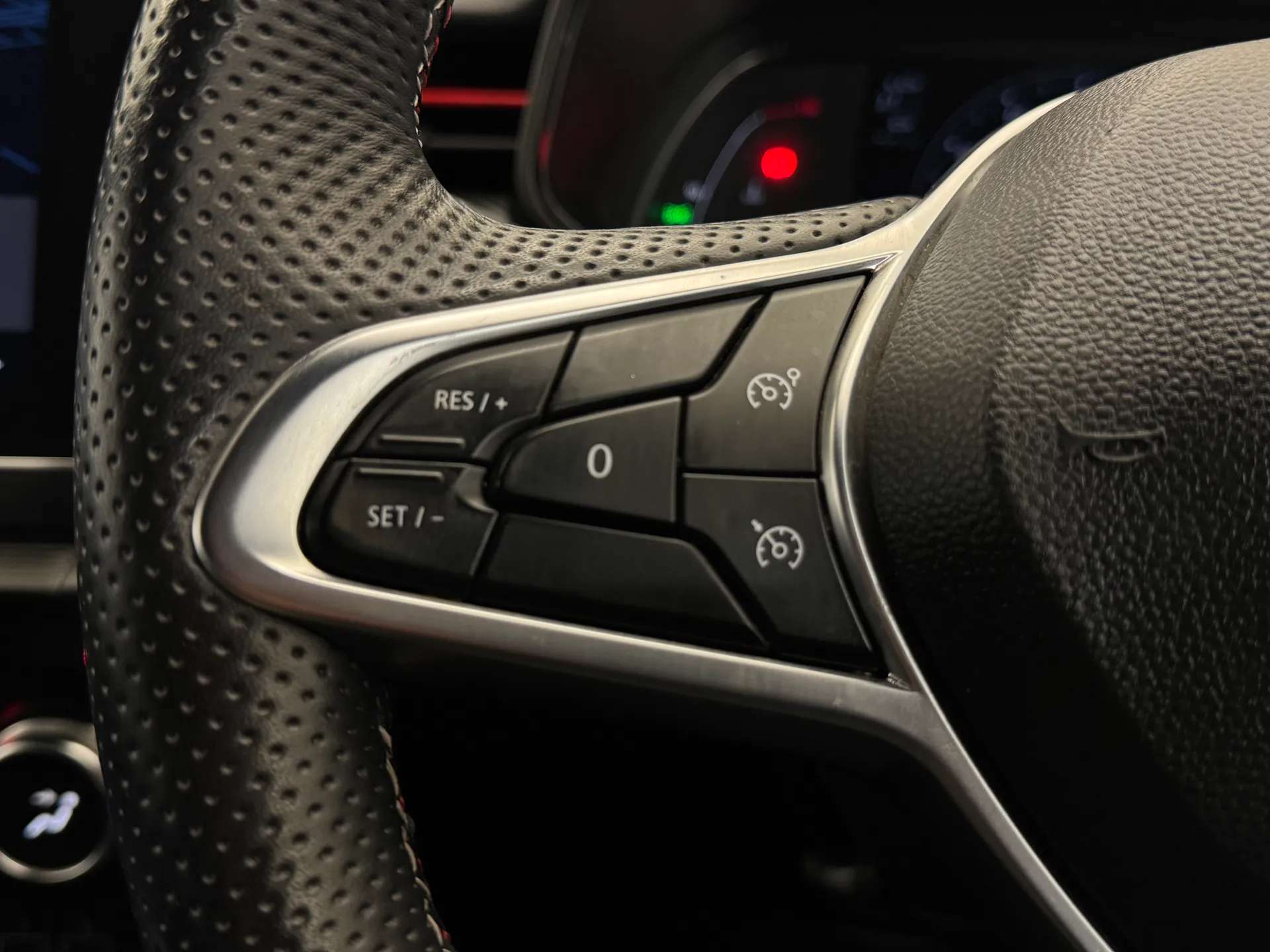 2021 RENAULT CLIO 2021 RENAULT CLIO