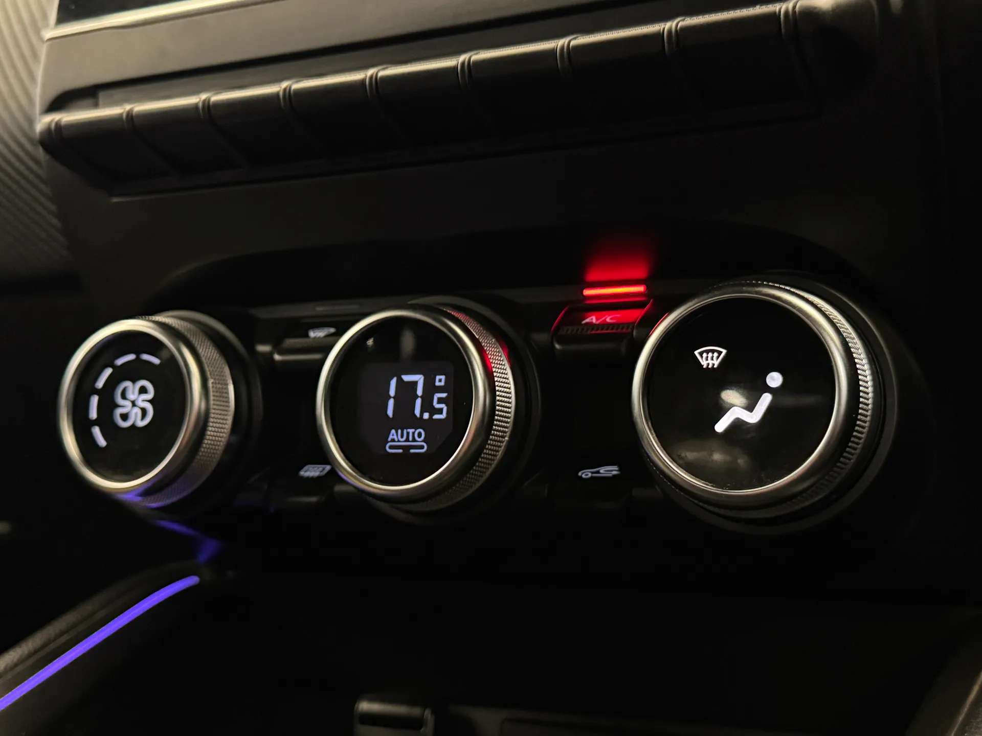 2021 RENAULT CLIO 2021 RENAULT CLIO