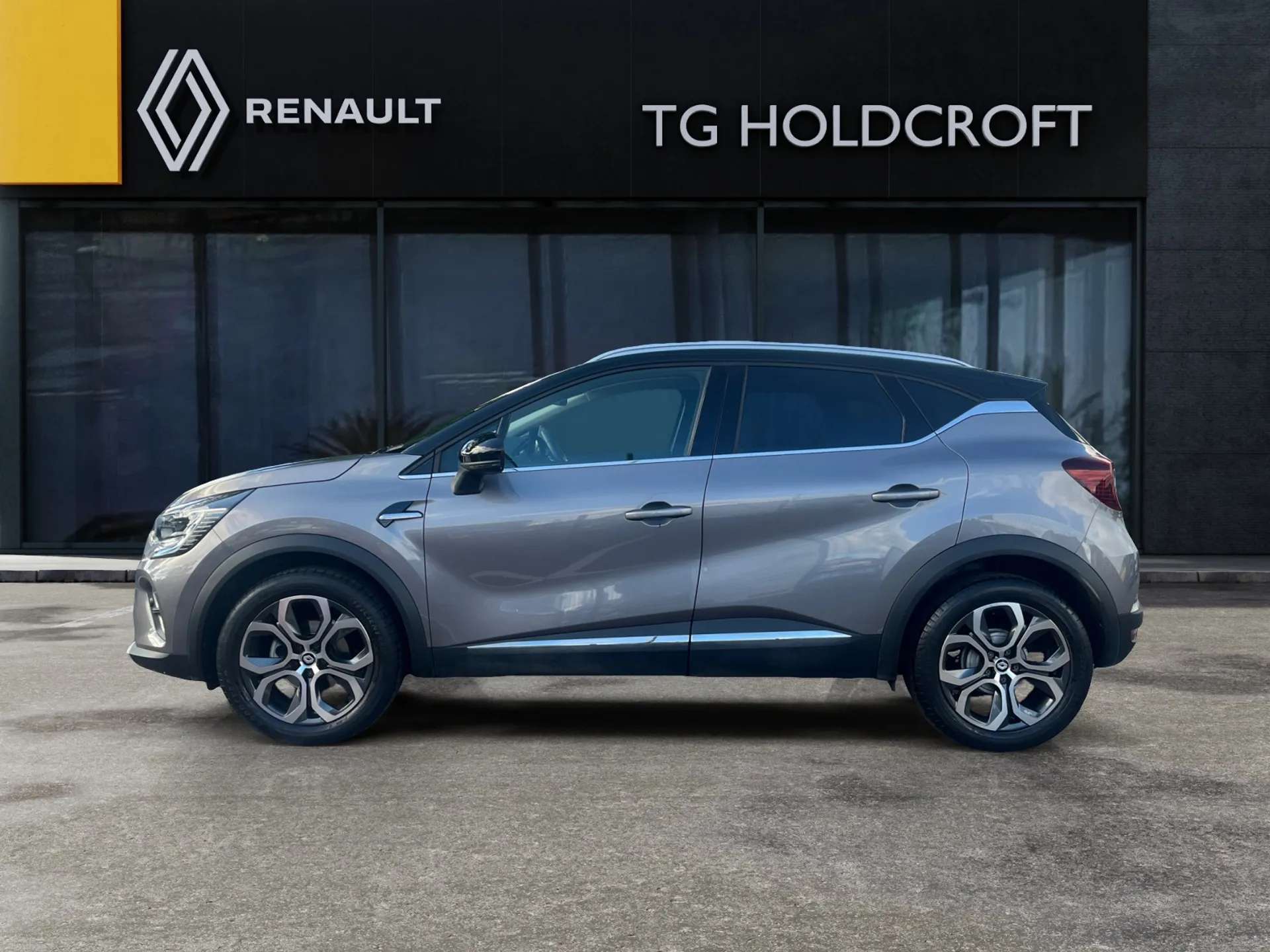 A 2022 RENAULT CAPTUR 1.0 TCE 90 Techno 5dr A 2022 RENAULT CAPTUR 1.0 TCE 90 Techno 5dr