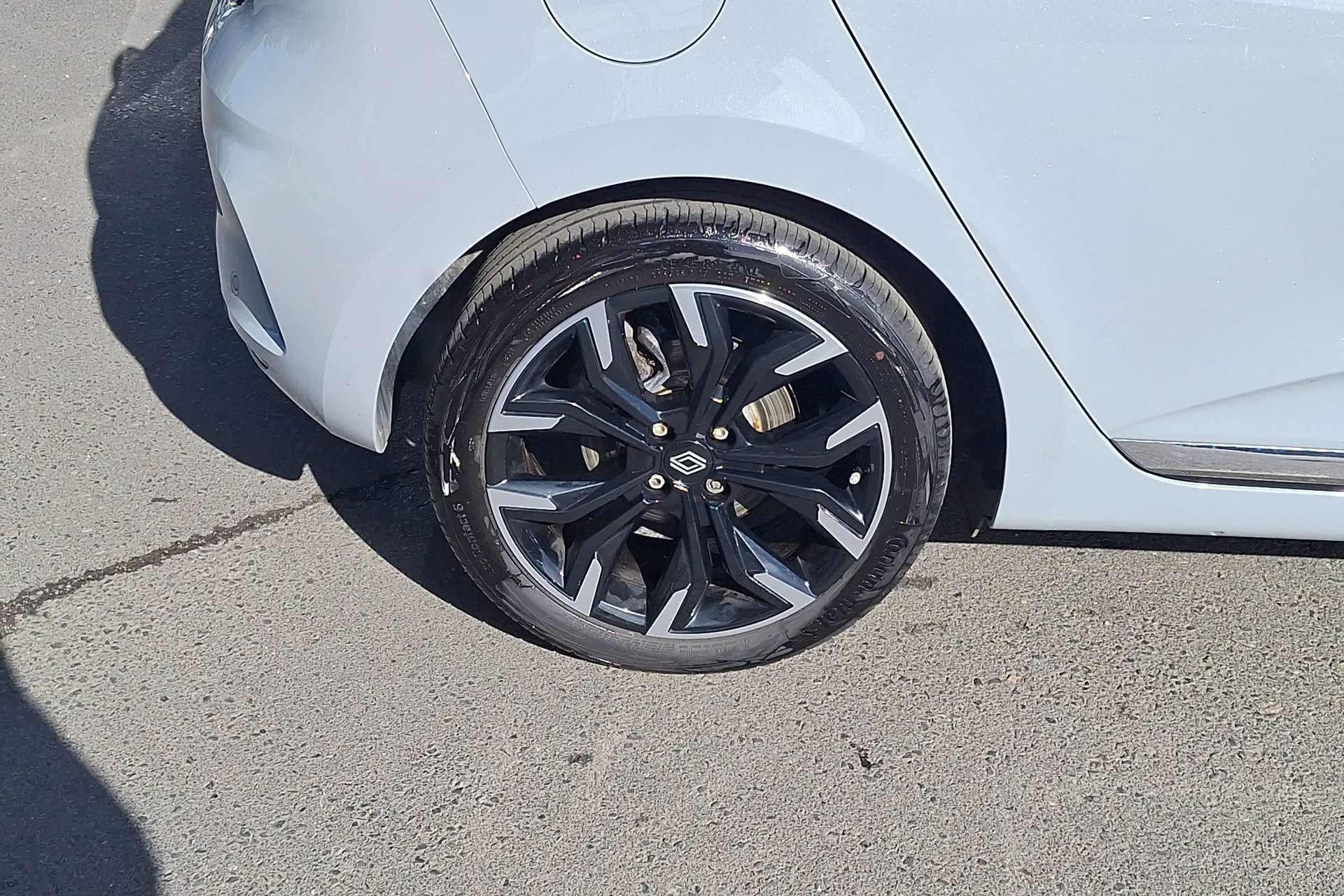 A 2024 RENAULT CLIO 1.0 TCe 90 Techno 5dr A 2024 RENAULT CLIO 1.0 TCe 90 Techno 5dr