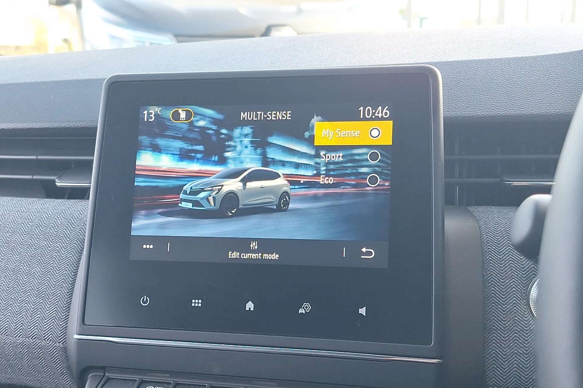 2024 RENAULT CLIO 2024 RENAULT CLIO