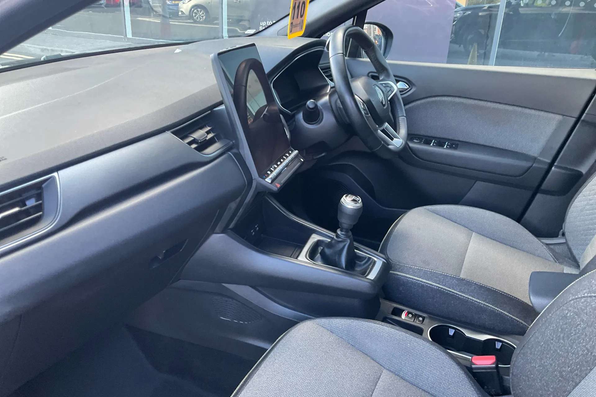 A 2024 RENAULT CAPTUR 1.0 TCE 90 Techno 5dr A 2024 RENAULT CAPTUR 1.0 TCE 90 Techno 5dr