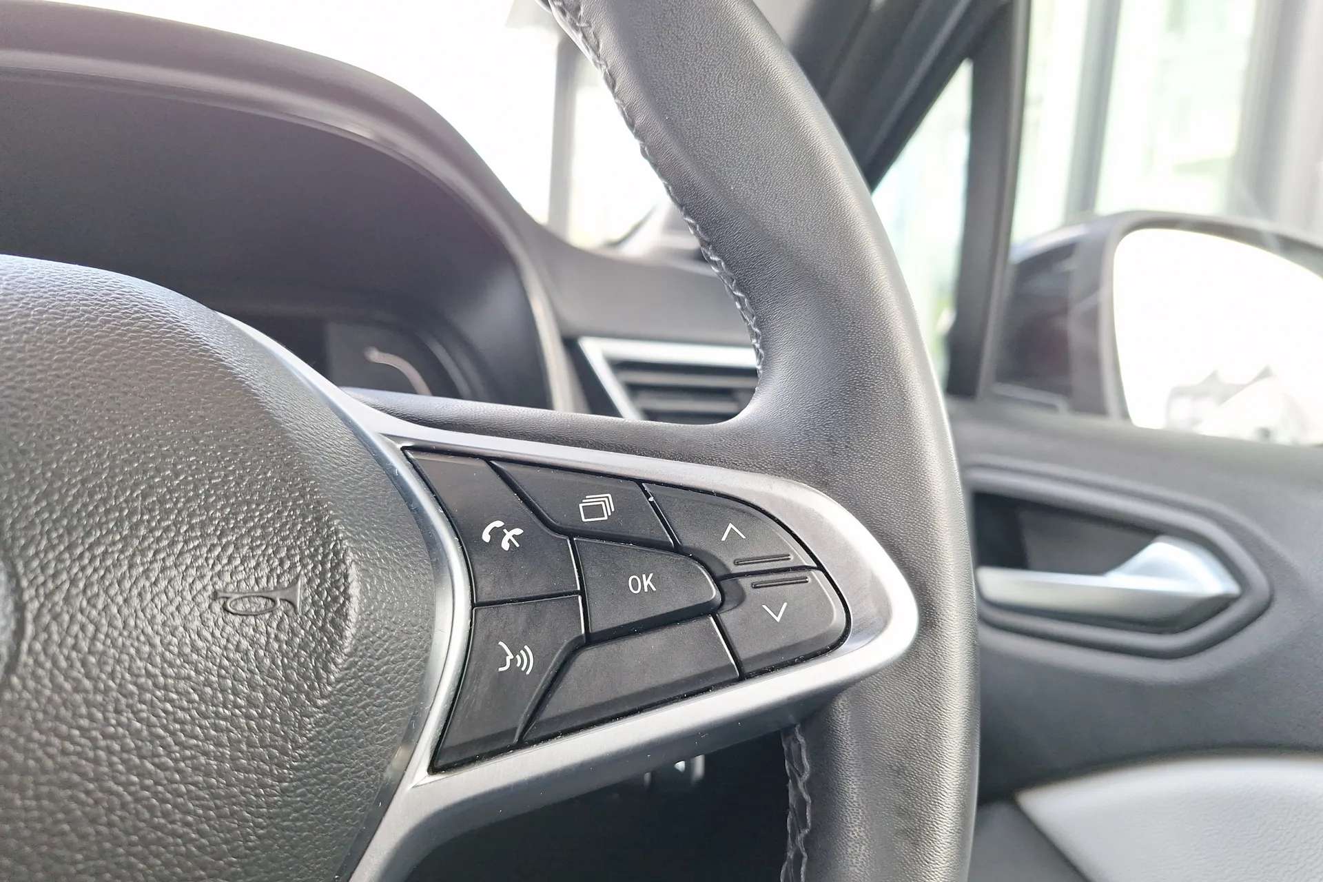 2023 RENAULT CLIO 2023 RENAULT CLIO