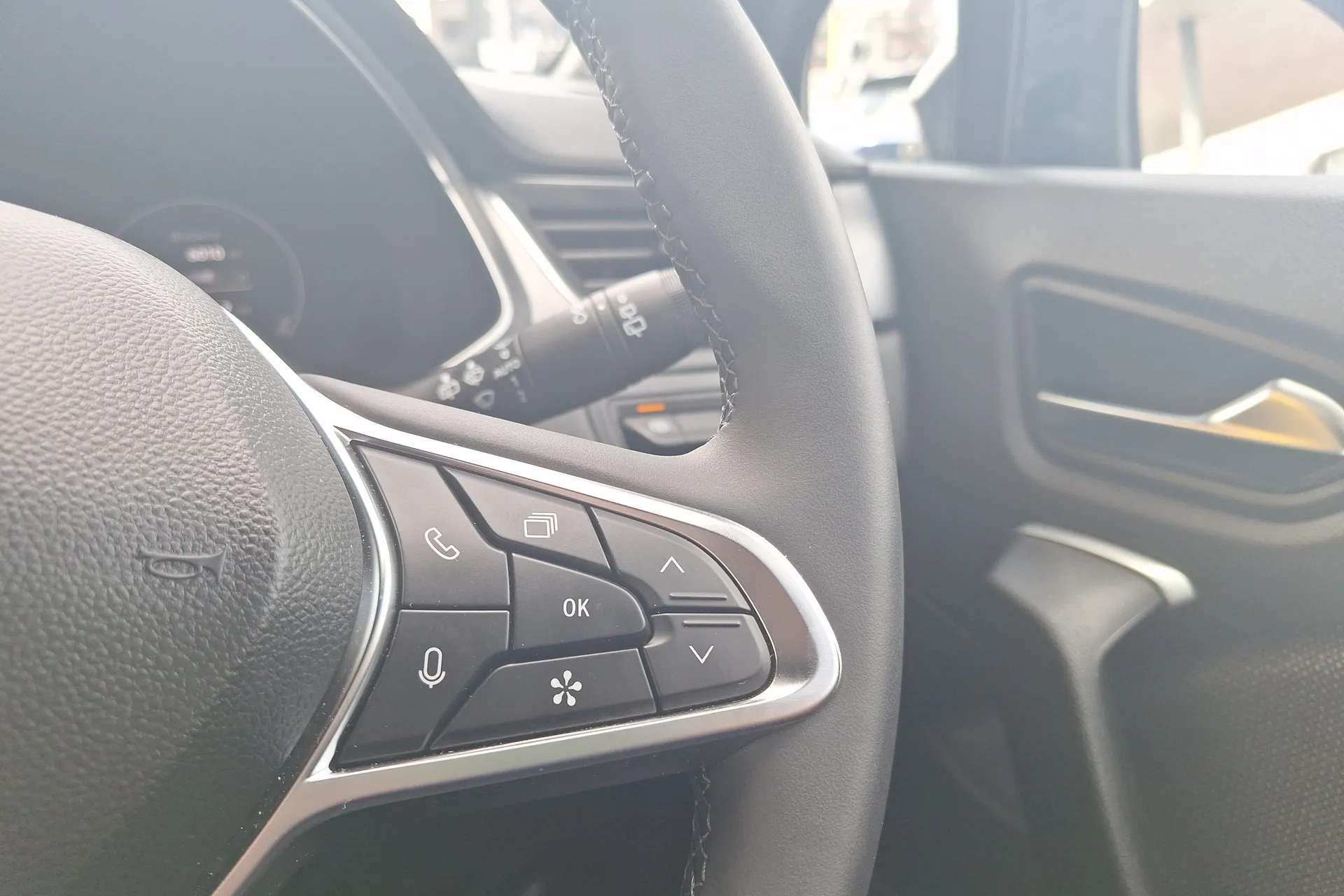 2025 RENAULT CAPTUR 2025 RENAULT CAPTUR