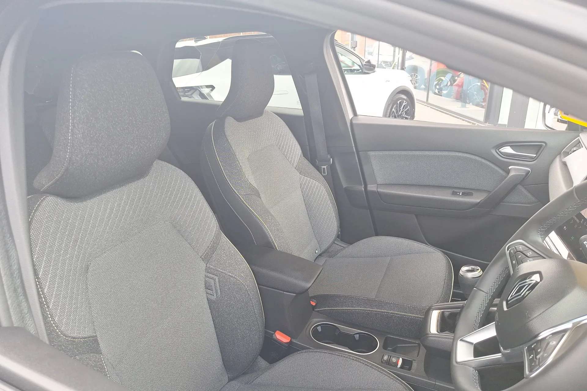 2025 RENAULT CAPTUR 2025 RENAULT CAPTUR