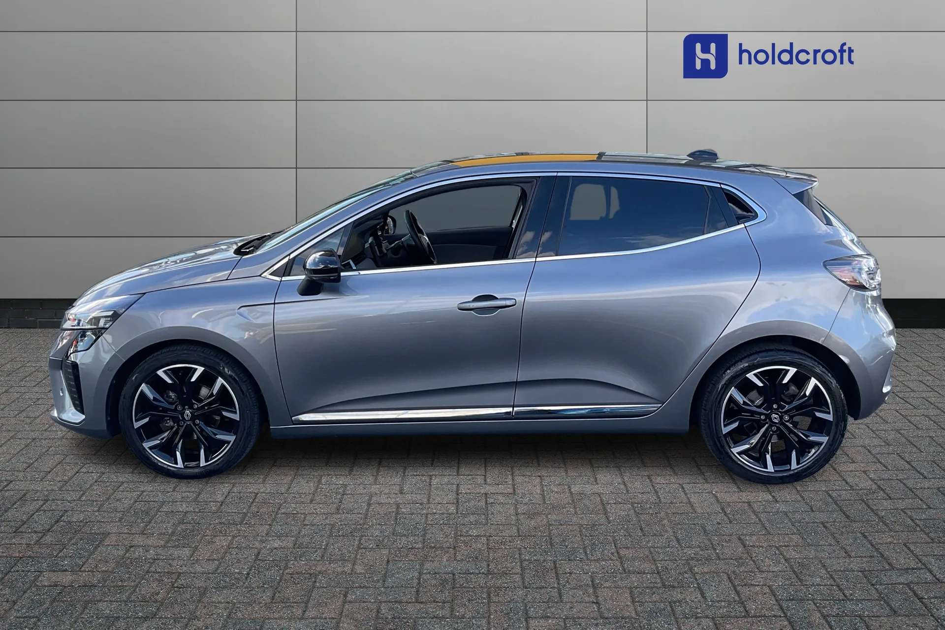 2024 RENAULT CLIO 2024 RENAULT CLIO