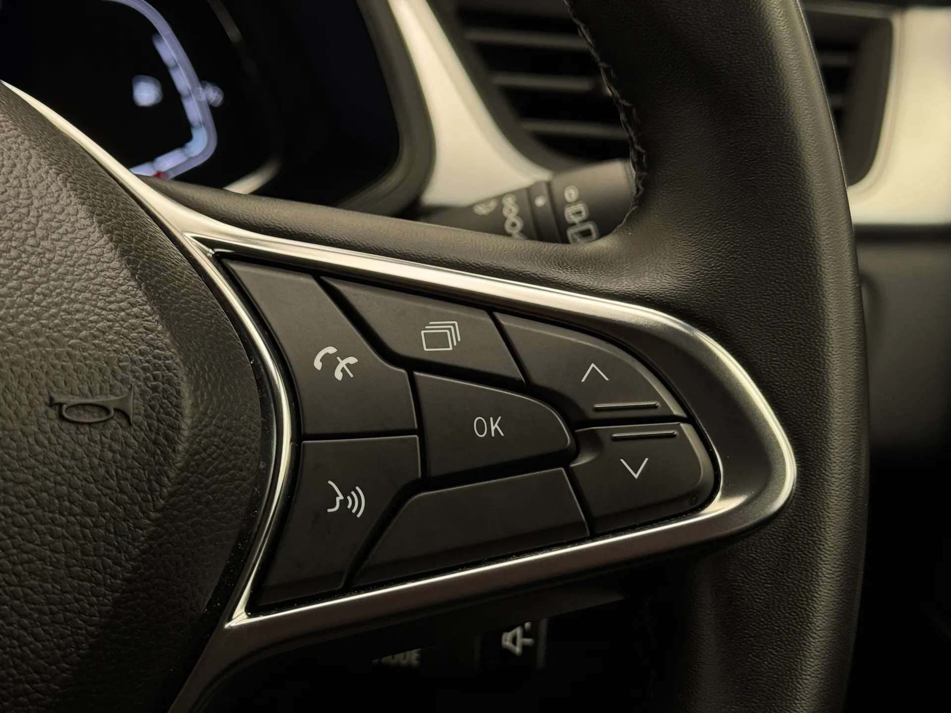 2024 RENAULT CAPTUR 2024 RENAULT CAPTUR