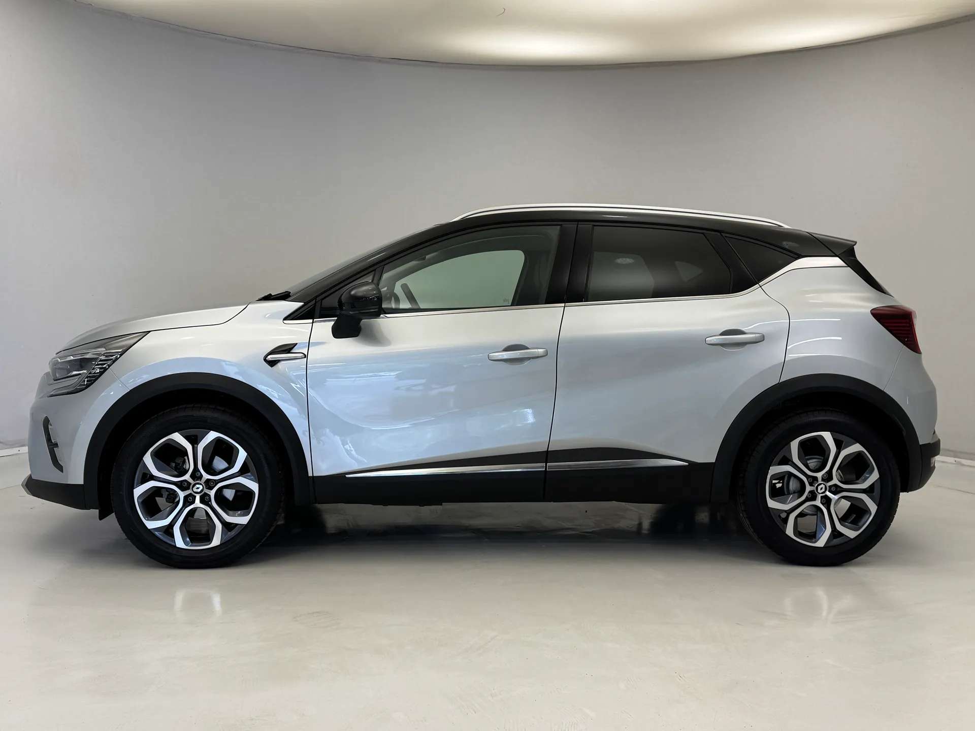 2024 RENAULT CAPTUR 2024 RENAULT CAPTUR