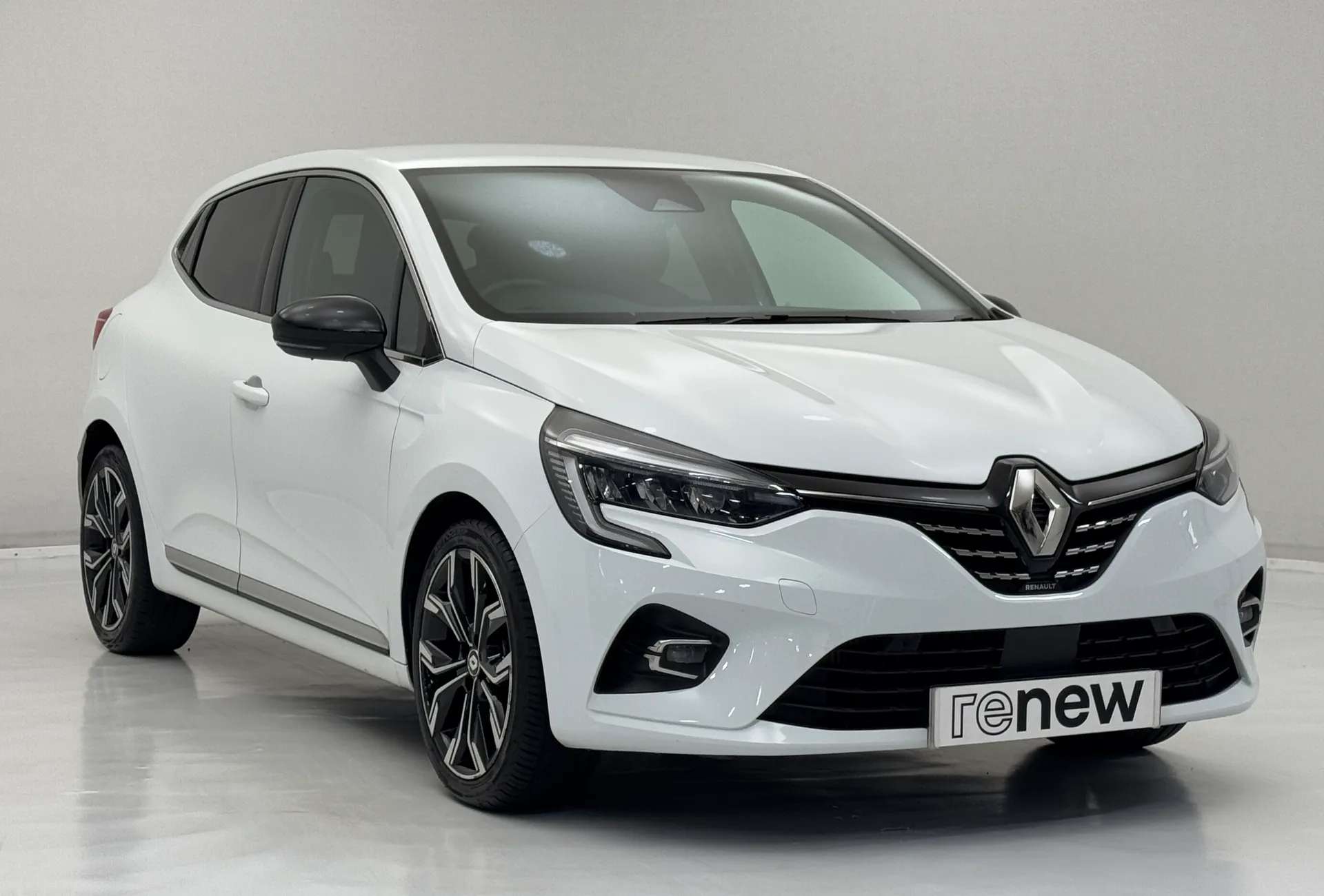 A 2022 RENAULT CLIO 1.0 TCe 90 Techno 5dr A 2022 RENAULT CLIO 1.0 TCe 90 Techno 5dr