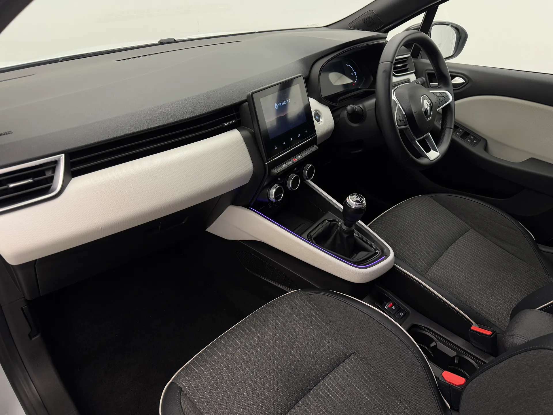 2022 RENAULT CLIO 2022 RENAULT CLIO