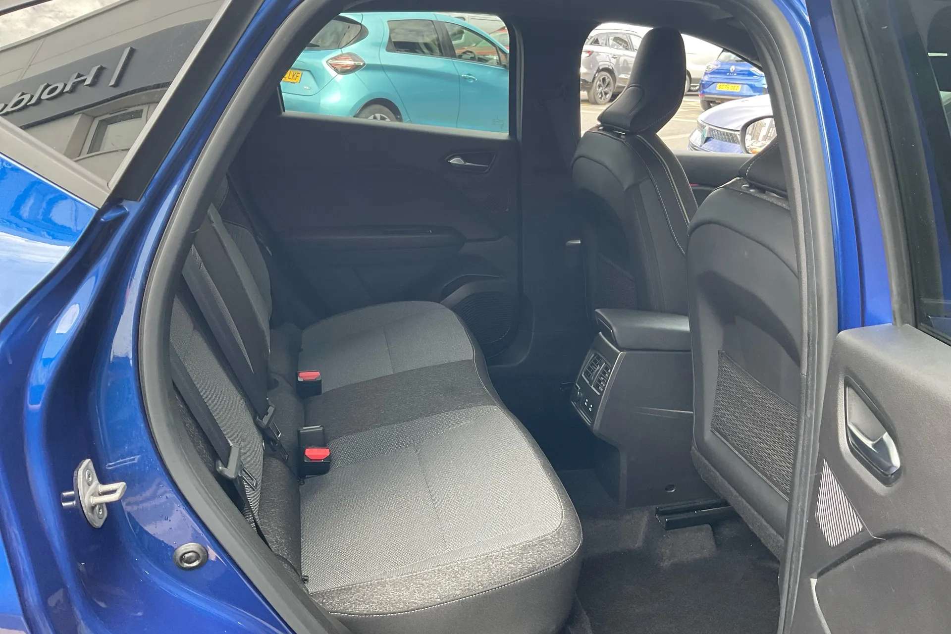 2025 RENAULT CAPTUR 2025 RENAULT CAPTUR