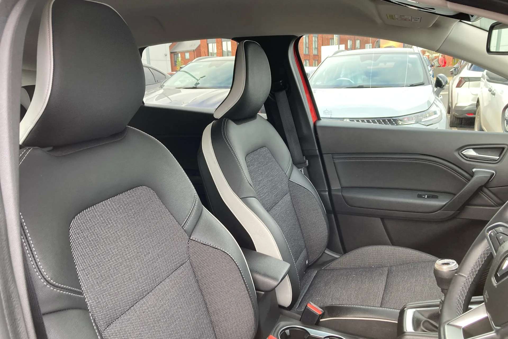 2024 RENAULT CAPTUR 2024 RENAULT CAPTUR