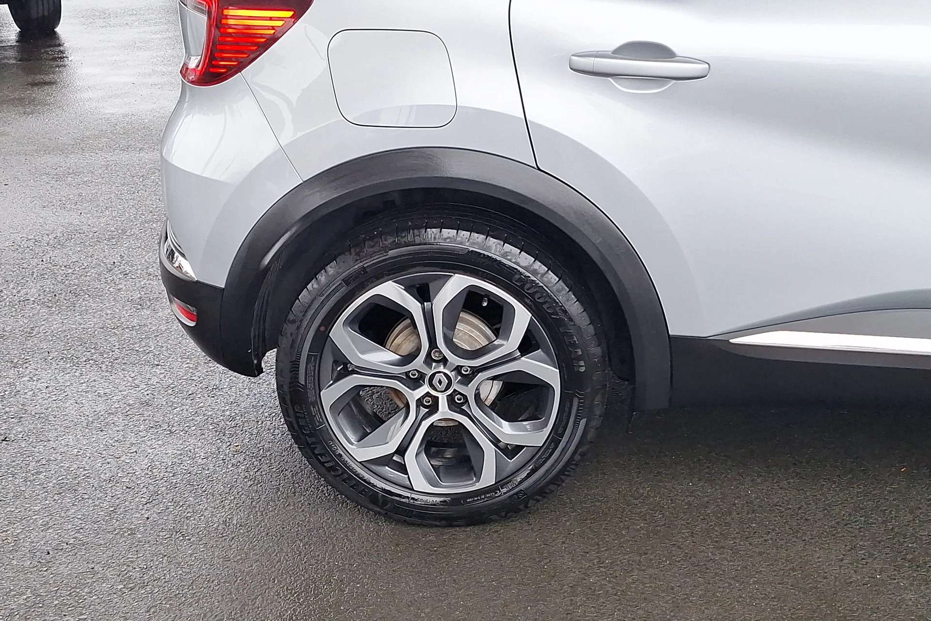 A 2024 RENAULT CAPTUR 1.0 TCE 90 Techno 5dr A 2024 RENAULT CAPTUR 1.0 TCE 90 Techno 5dr