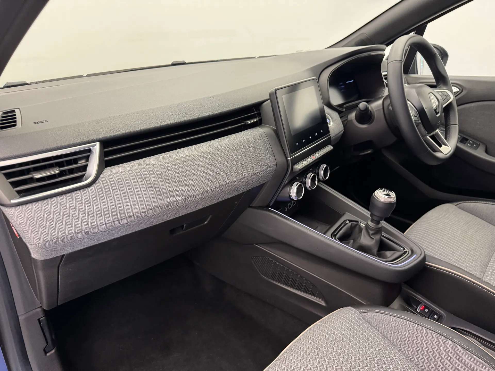 2024 RENAULT CLIO 2024 RENAULT CLIO
