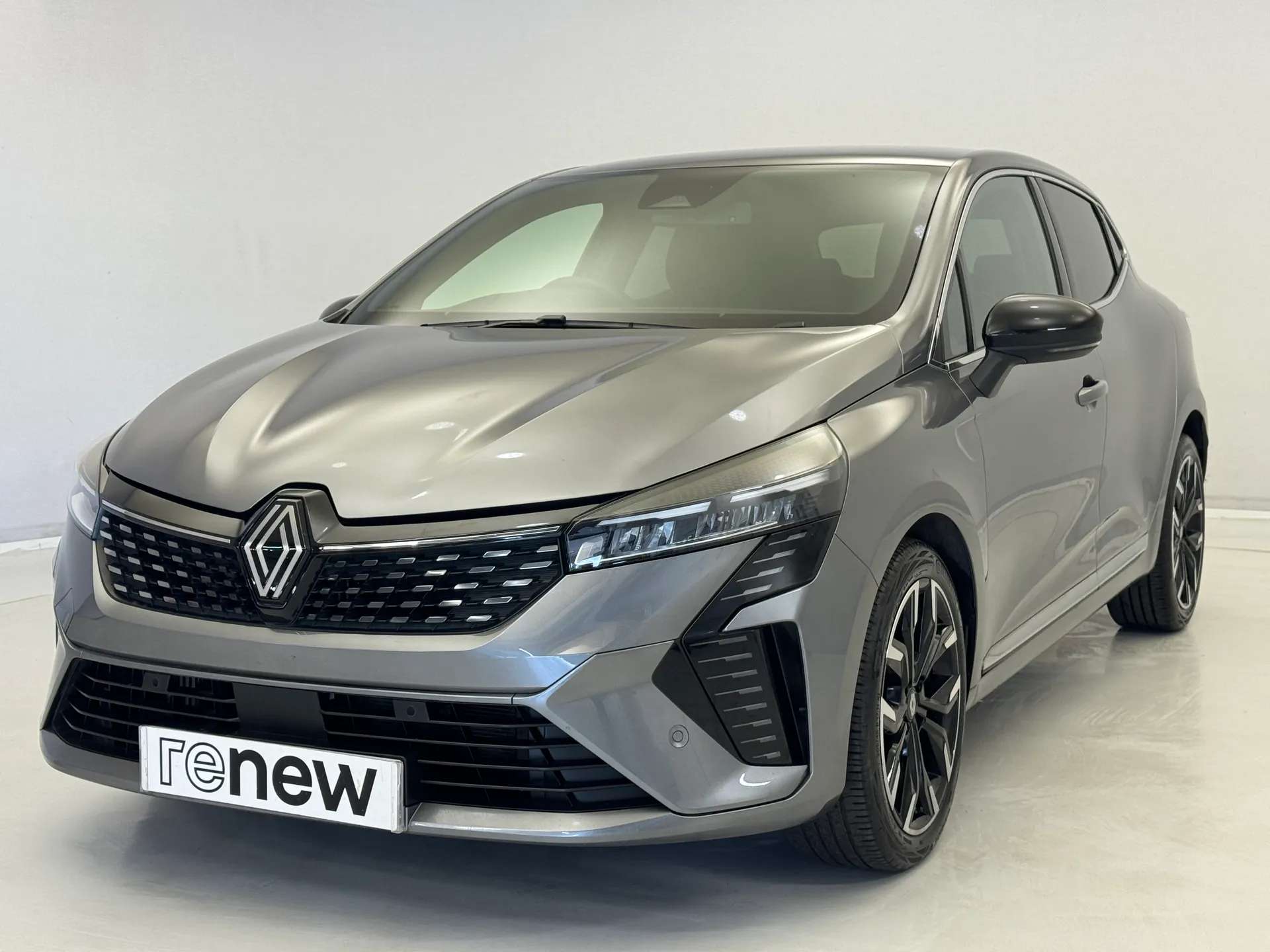A 2024 RENAULT CLIO 1.0 TCe 90 Techno 5dr A 2024 RENAULT CLIO 1.0 TCe 90 Techno 5dr