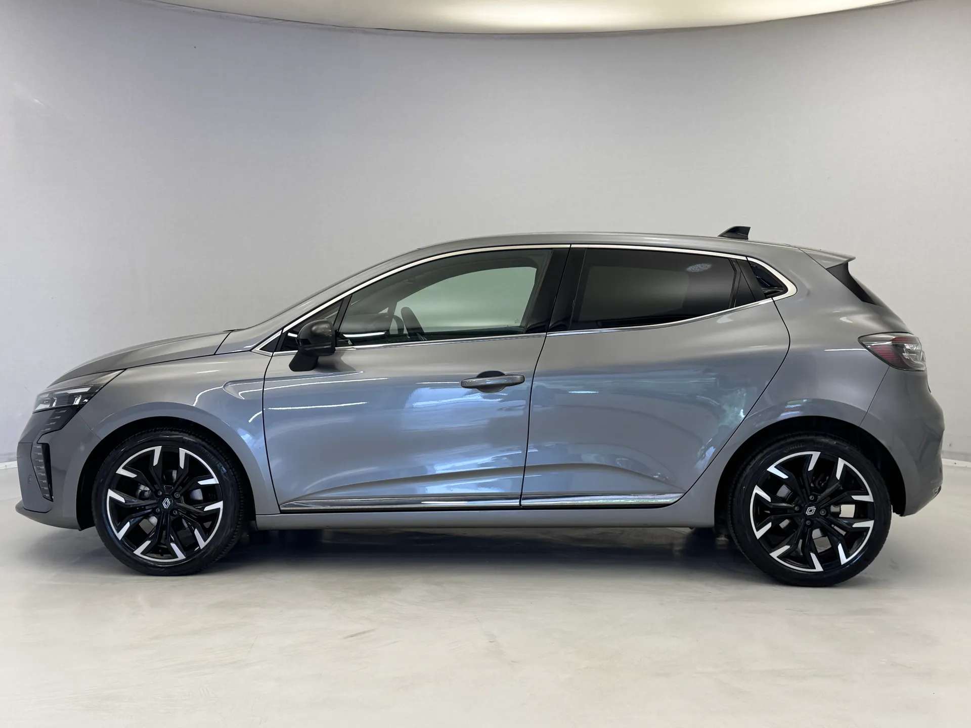 2024 RENAULT CLIO 2024 RENAULT CLIO