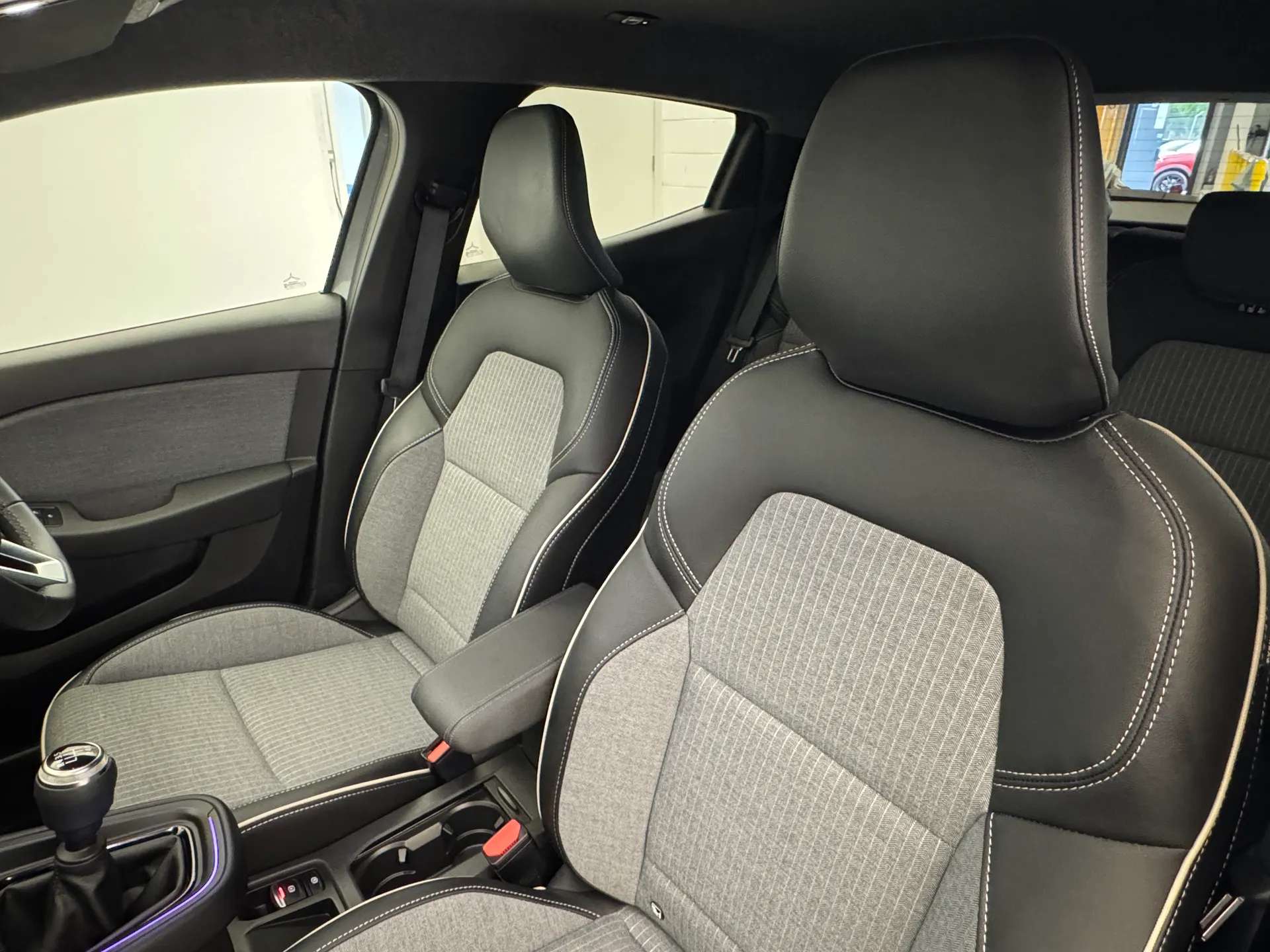 2024 RENAULT CLIO 2024 RENAULT CLIO