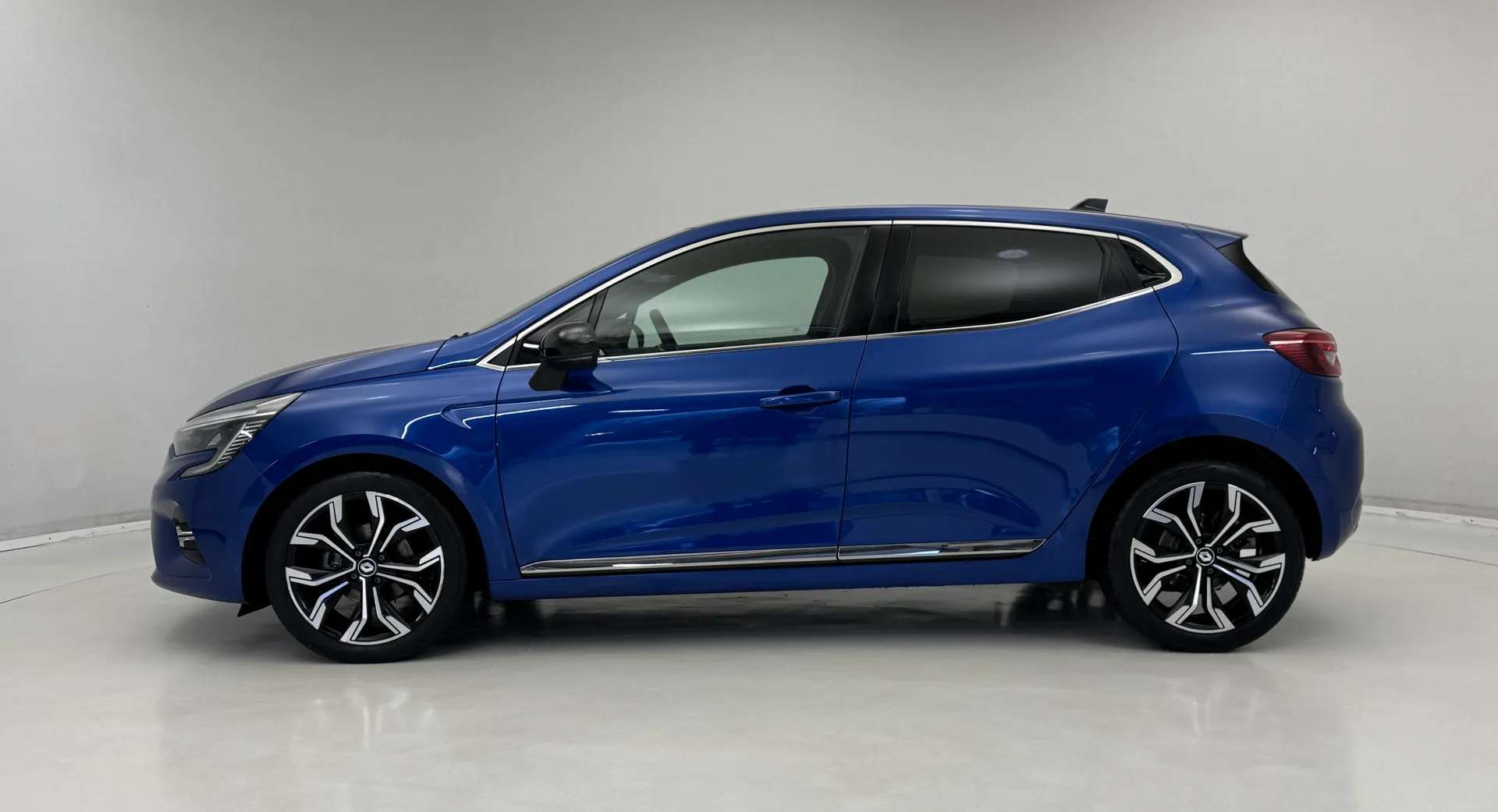 A 2022 RENAULT CLIO 1.0 TCe 90 Techno 5dr A 2022 RENAULT CLIO 1.0 TCe 90 Techno 5dr