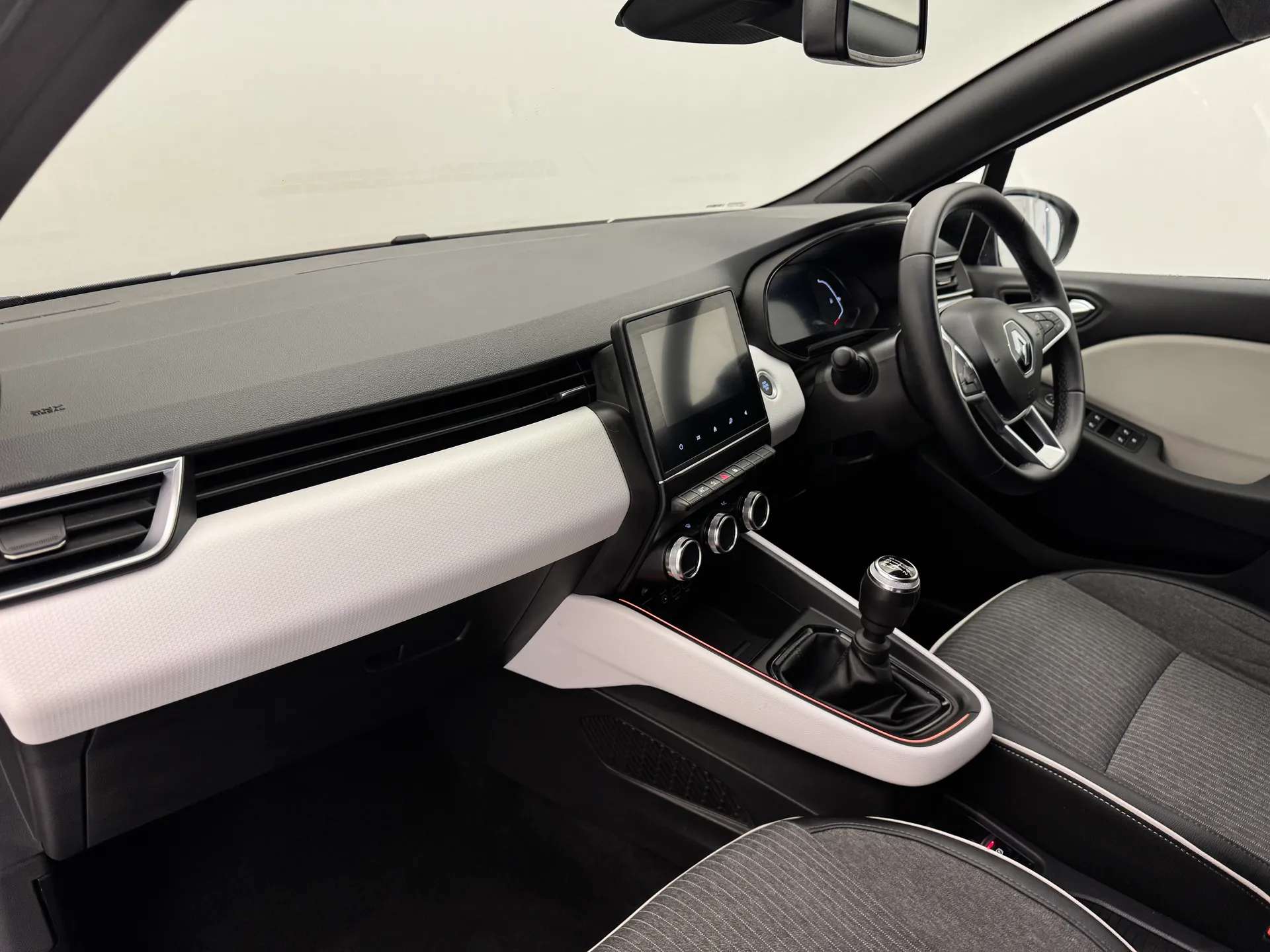 2022 RENAULT CLIO 2022 RENAULT CLIO