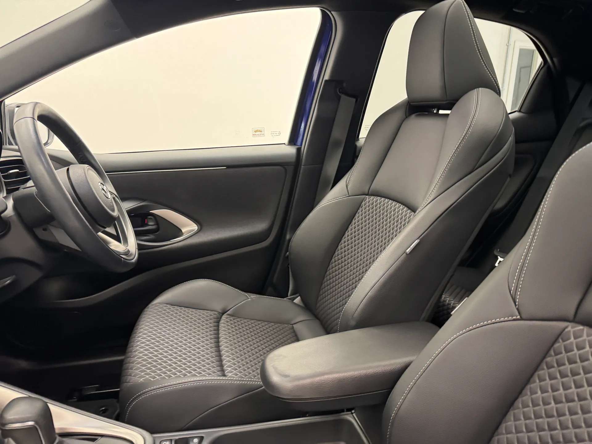 2024 MAZDA 2 HYBRID 2024 MAZDA 2 HYBRID