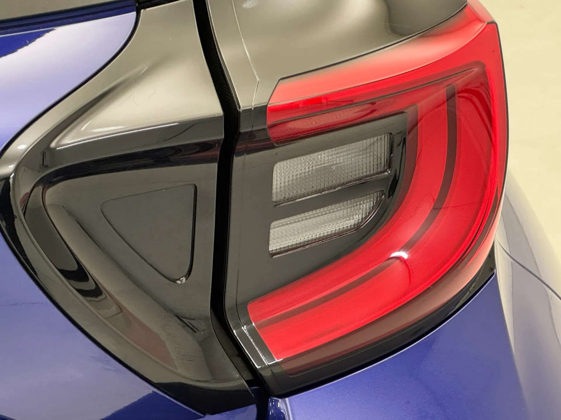 2024 MAZDA 2 HYBRID 2024 MAZDA 2 HYBRID