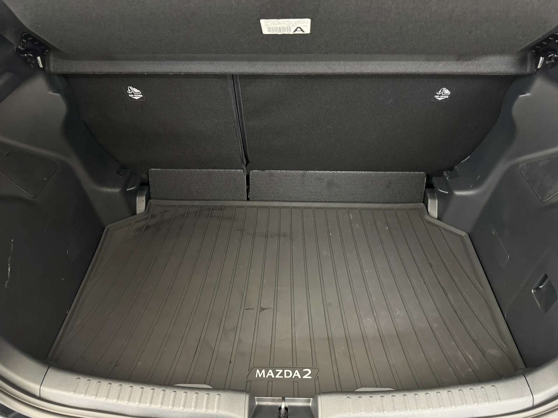 2026 MAZDA 2 HYBRID 2026 MAZDA 2 HYBRID