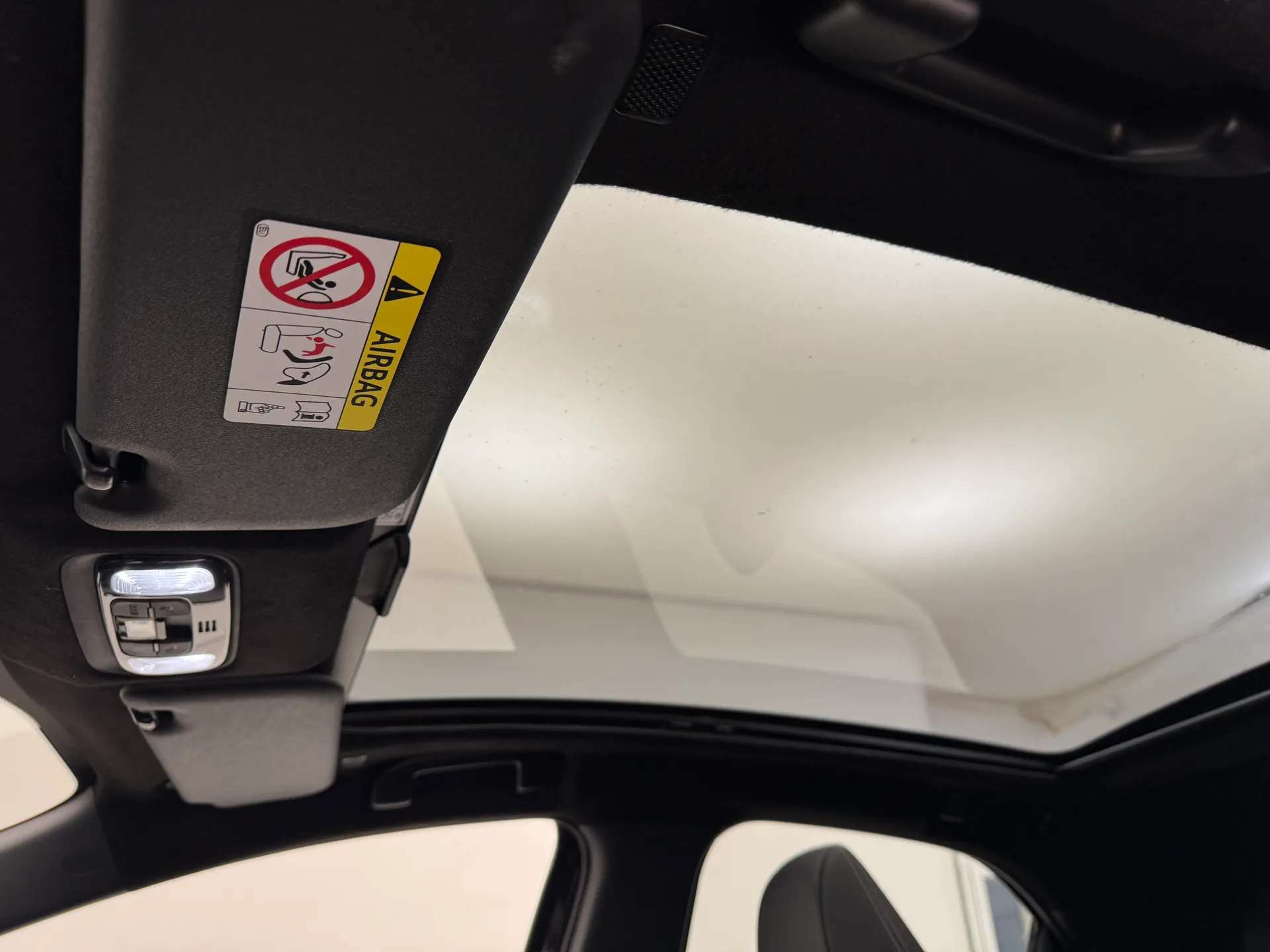 2026 MAZDA 2 HYBRID 2026 MAZDA 2 HYBRID