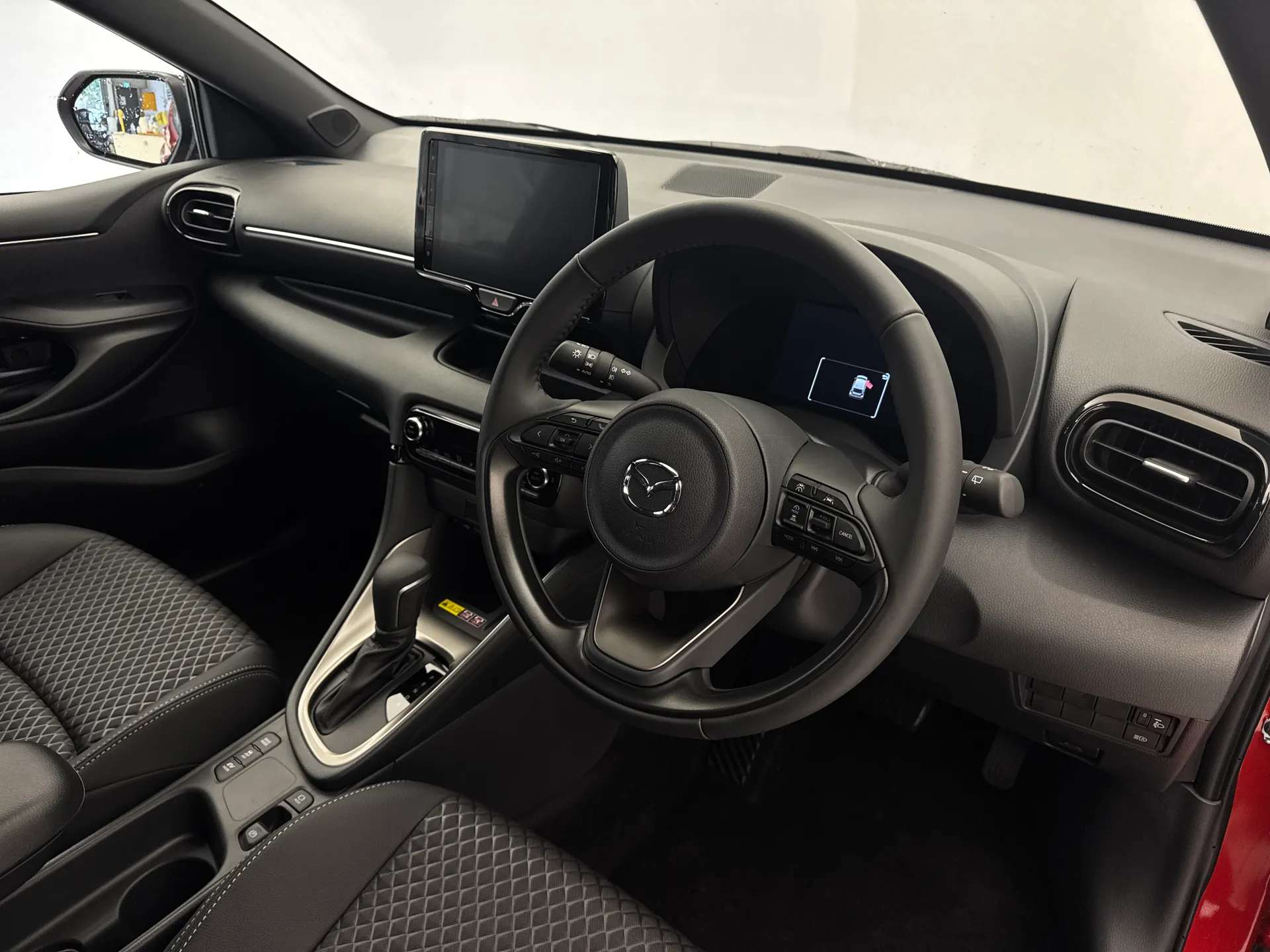 2026 MAZDA 2 HYBRID 2026 MAZDA 2 HYBRID