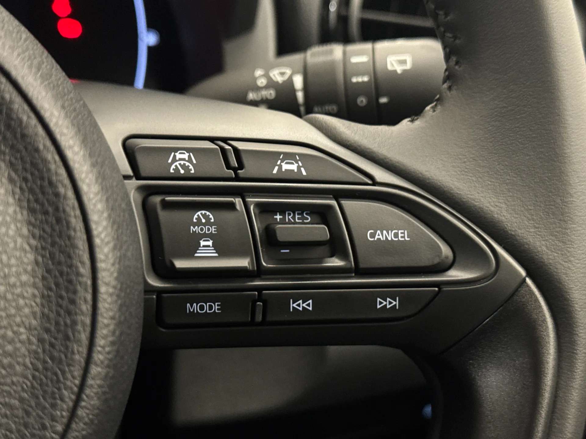 2026 MAZDA 2 HYBRID 2026 MAZDA 2 HYBRID