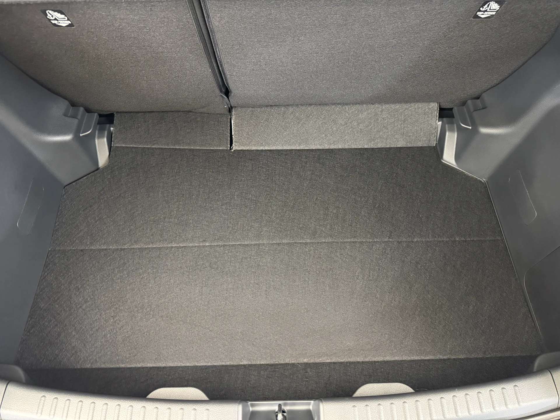 2026 MAZDA 2 HYBRID 2026 MAZDA 2 HYBRID