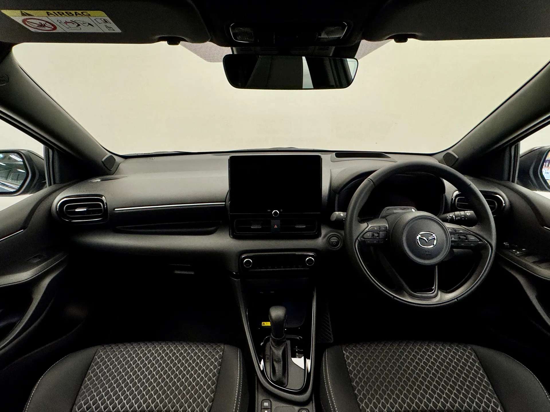 2026 MAZDA 2 HYBRID 2026 MAZDA 2 HYBRID