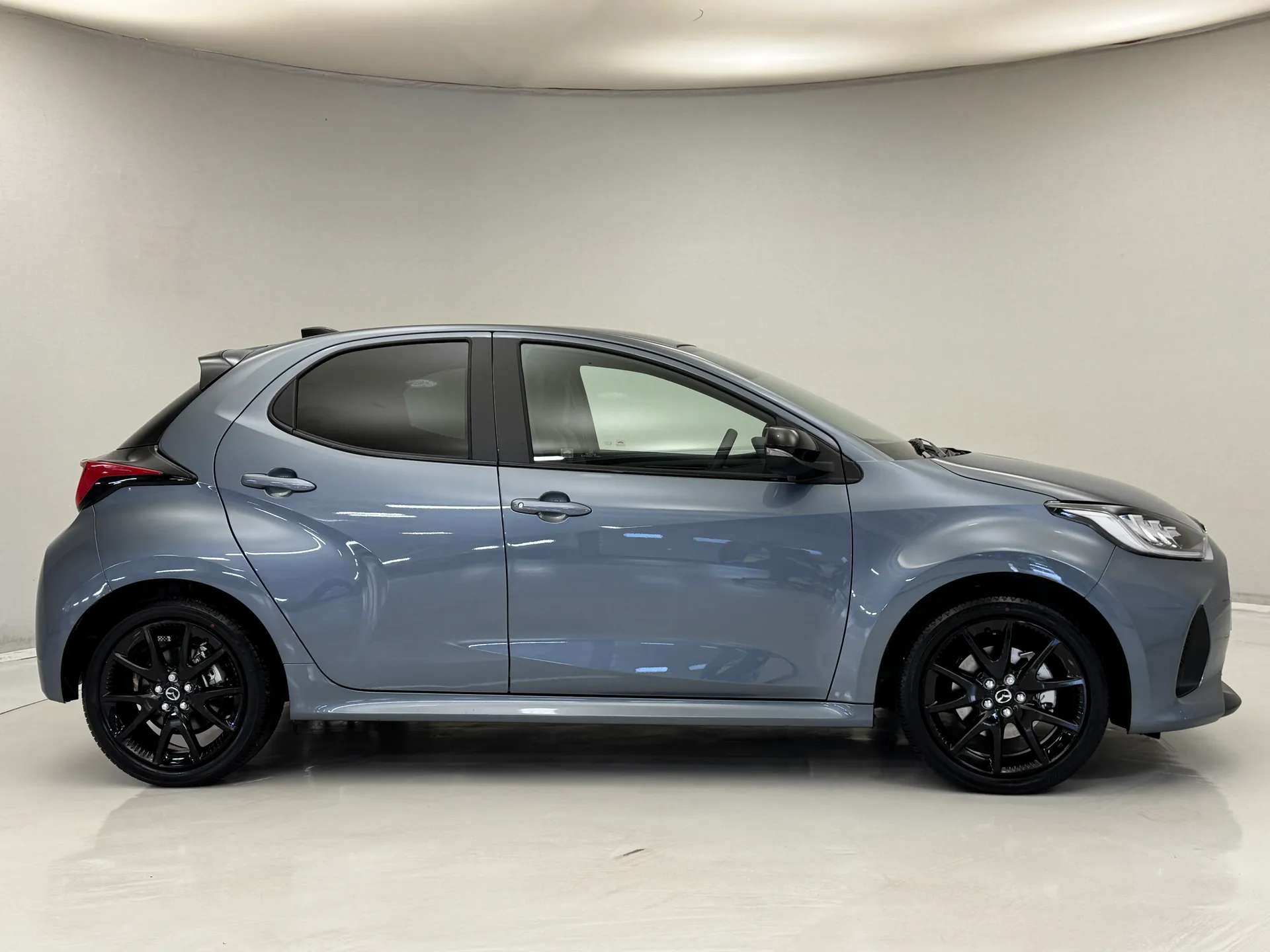 2026 MAZDA 2 HYBRID 2026 MAZDA 2 HYBRID