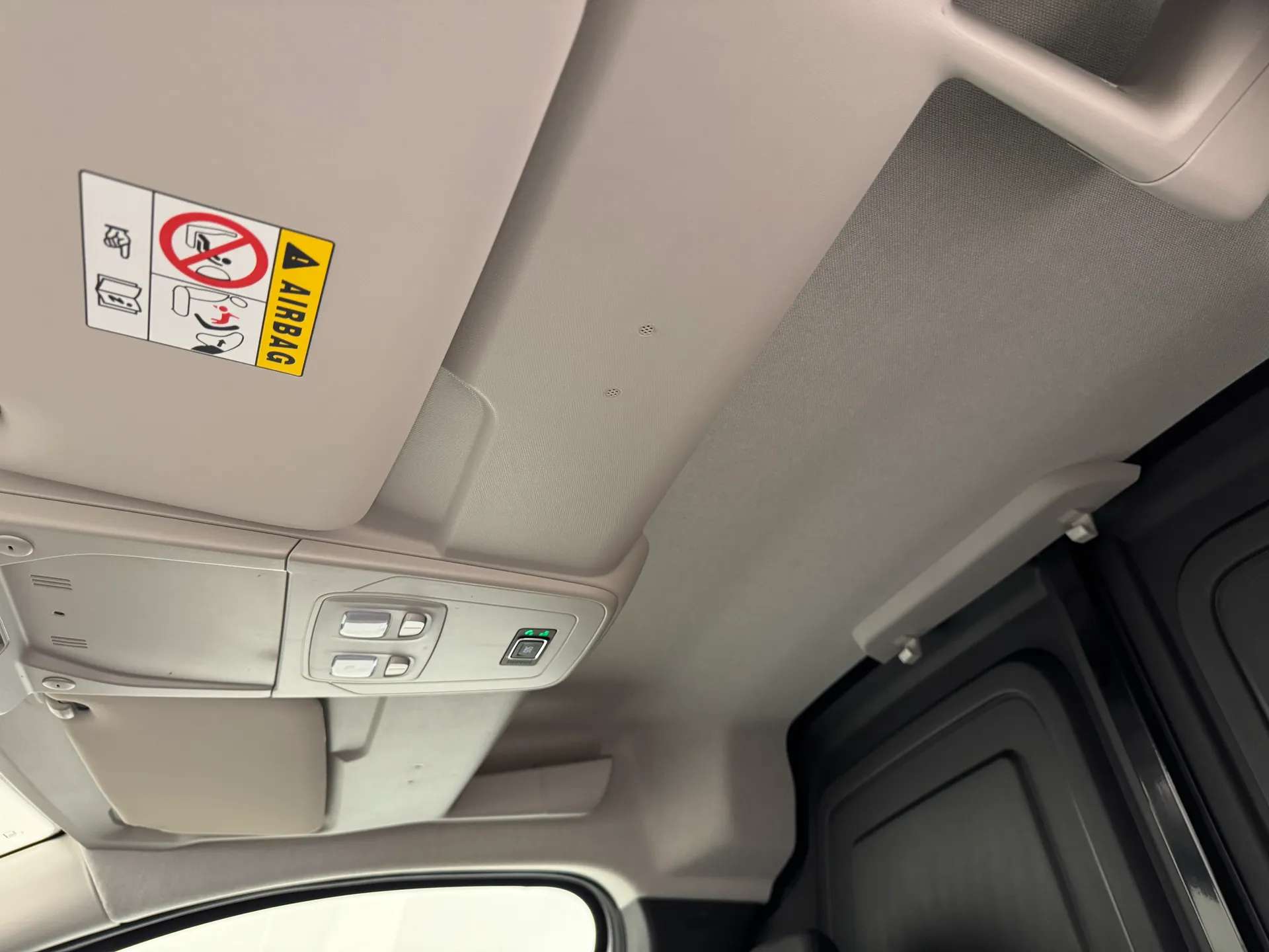 2025 RENAULT KANGOO 2025 RENAULT KANGOO