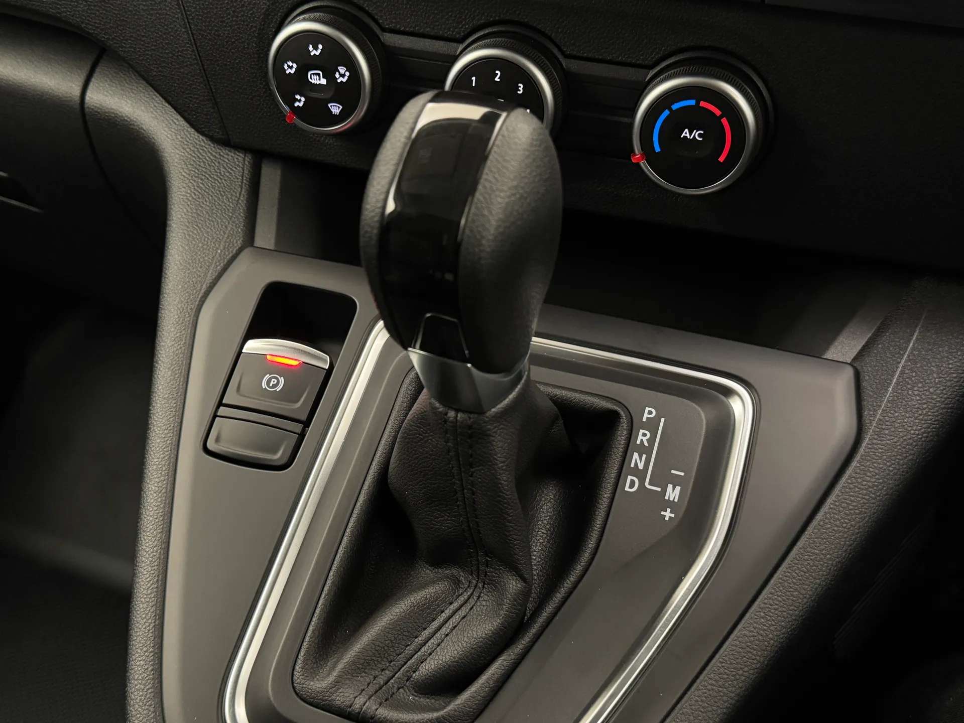 2025 RENAULT KANGOO 2025 RENAULT KANGOO