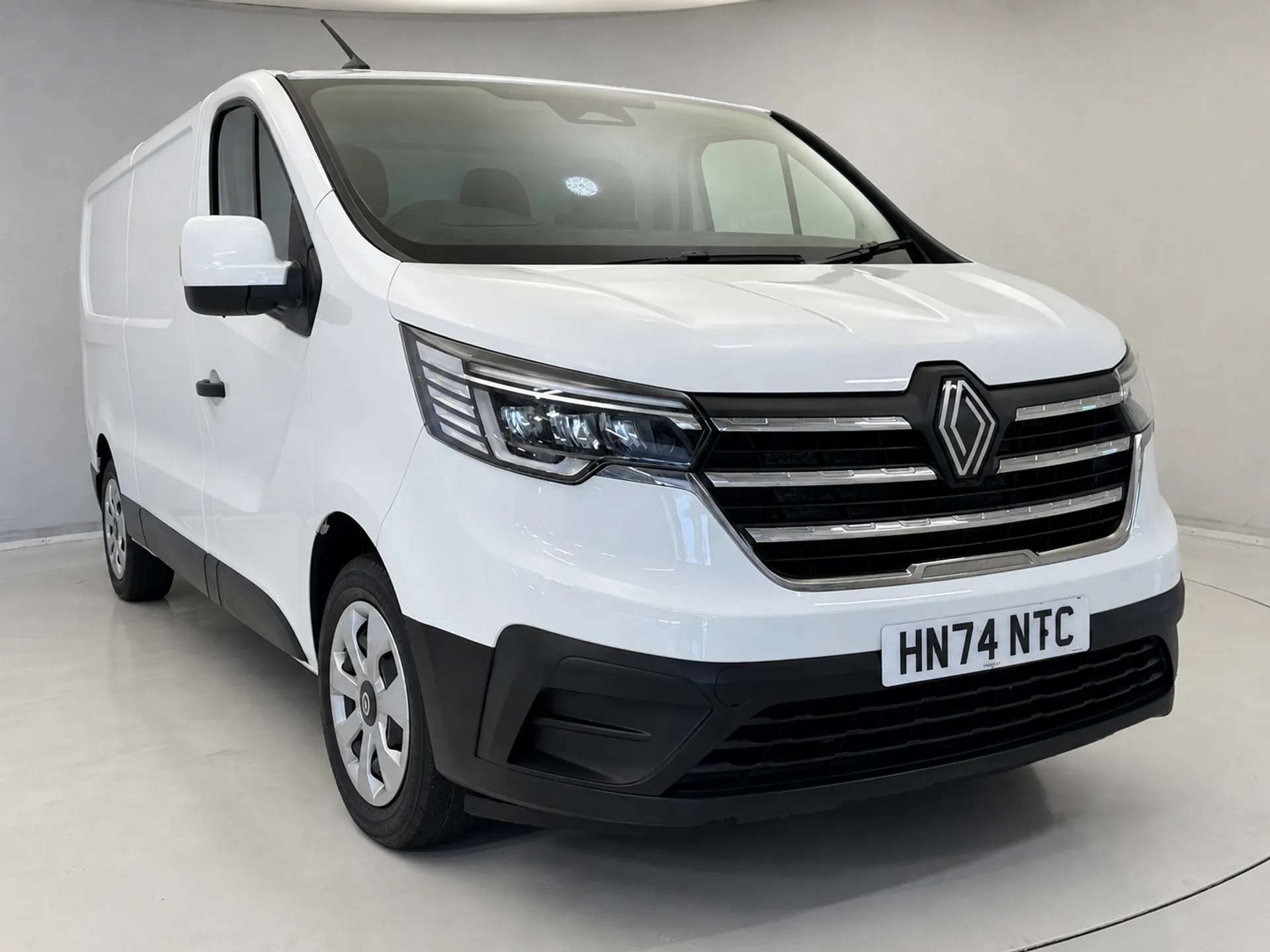 2024 RENAULT TRAFIC 2024 RENAULT TRAFIC