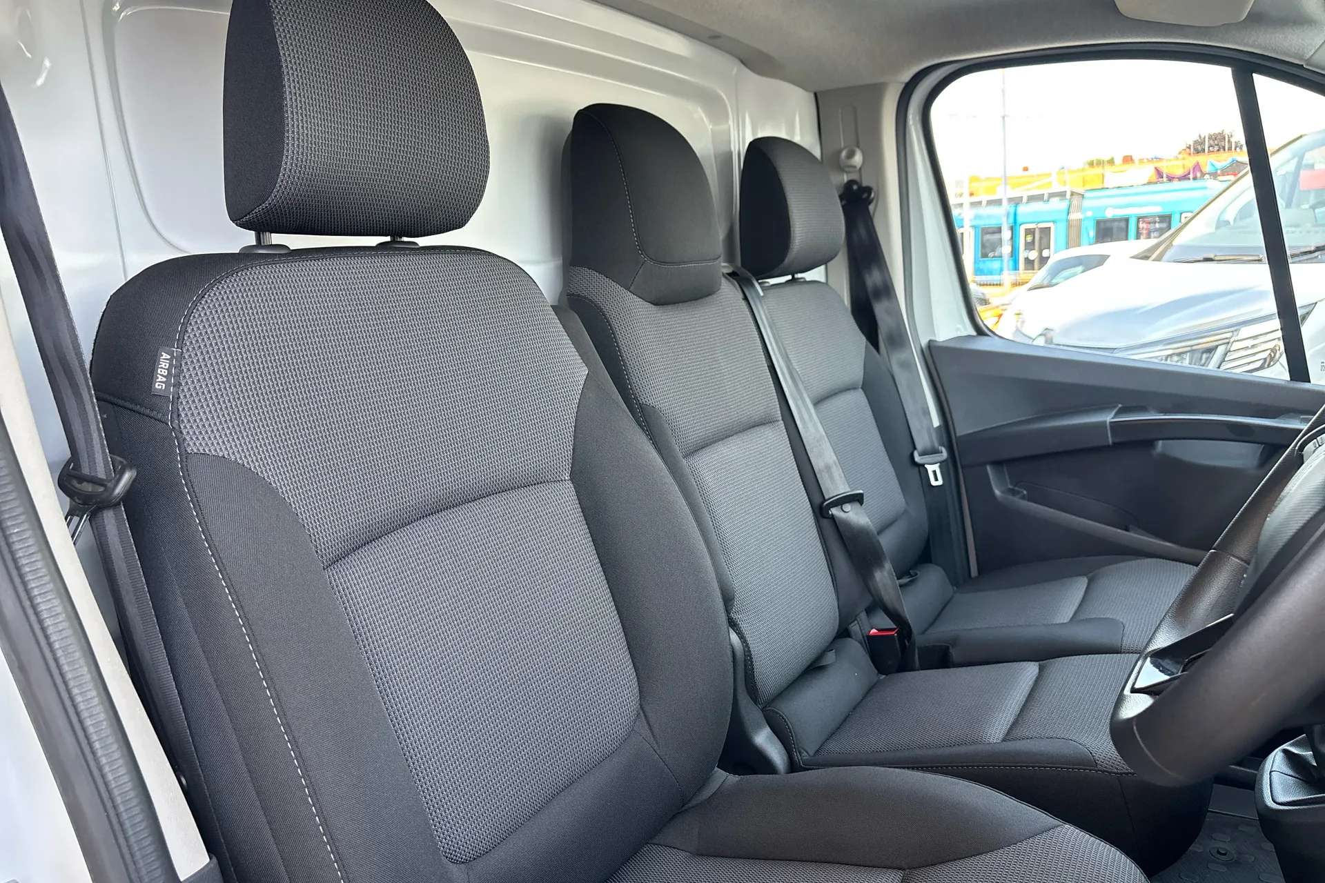 2024 RENAULT TRAFIC 2024 RENAULT TRAFIC