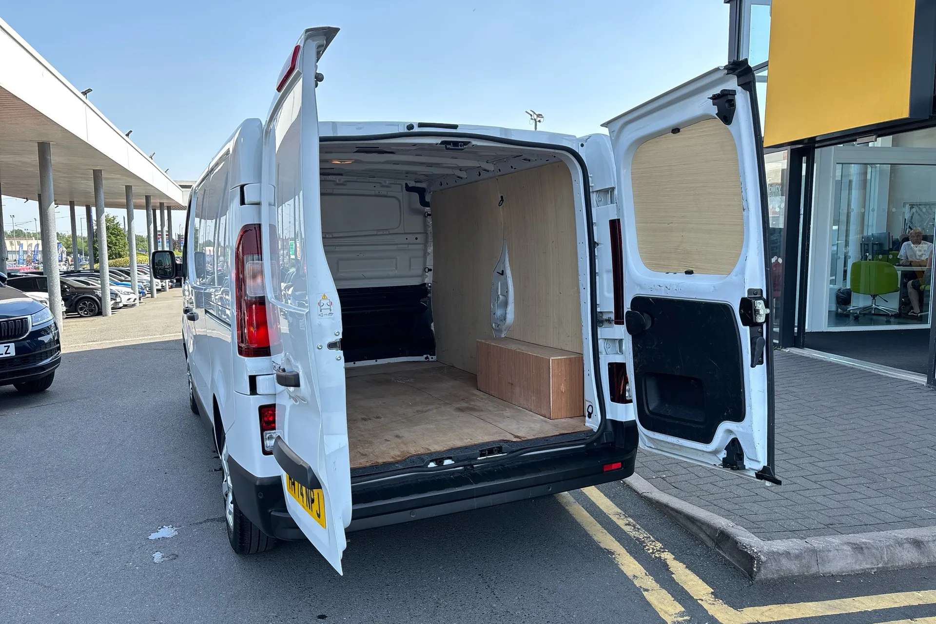 2024 RENAULT TRAFIC 2024 RENAULT TRAFIC