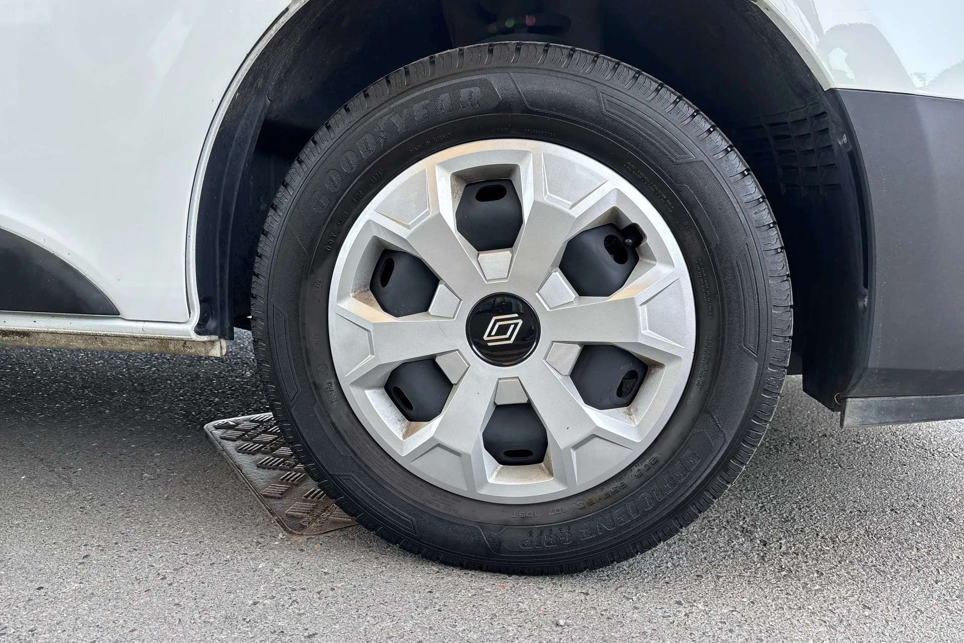 2024 RENAULT TRAFIC 2024 RENAULT TRAFIC
