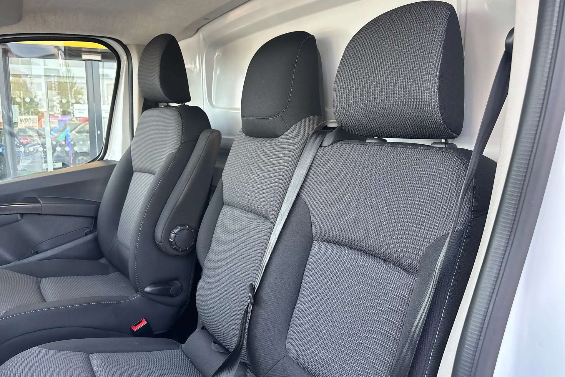 2024 RENAULT TRAFIC 2024 RENAULT TRAFIC