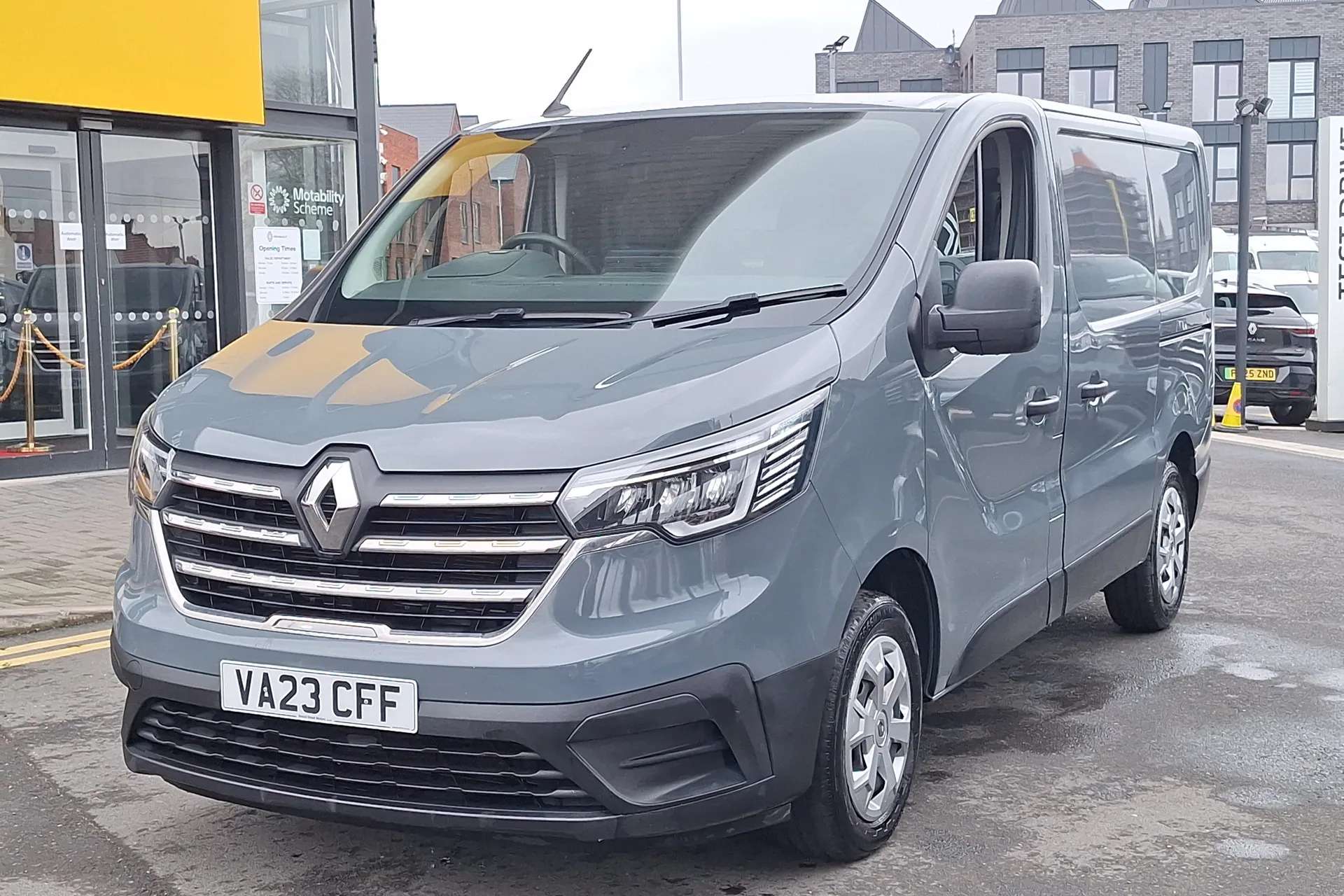 A 2023 RENAULT TRAFIC SL30 Blue dCi 130 Advance Van A 2023 RENAULT TRAFIC SL30 Blue dCi 130 Advance Van