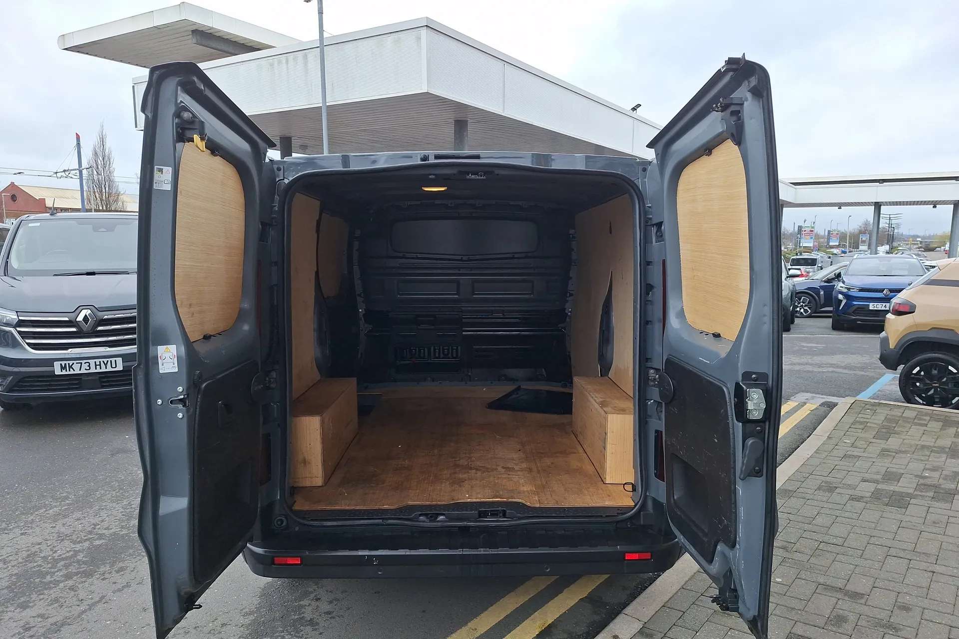 2023 RENAULT TRAFIC 2023 RENAULT TRAFIC