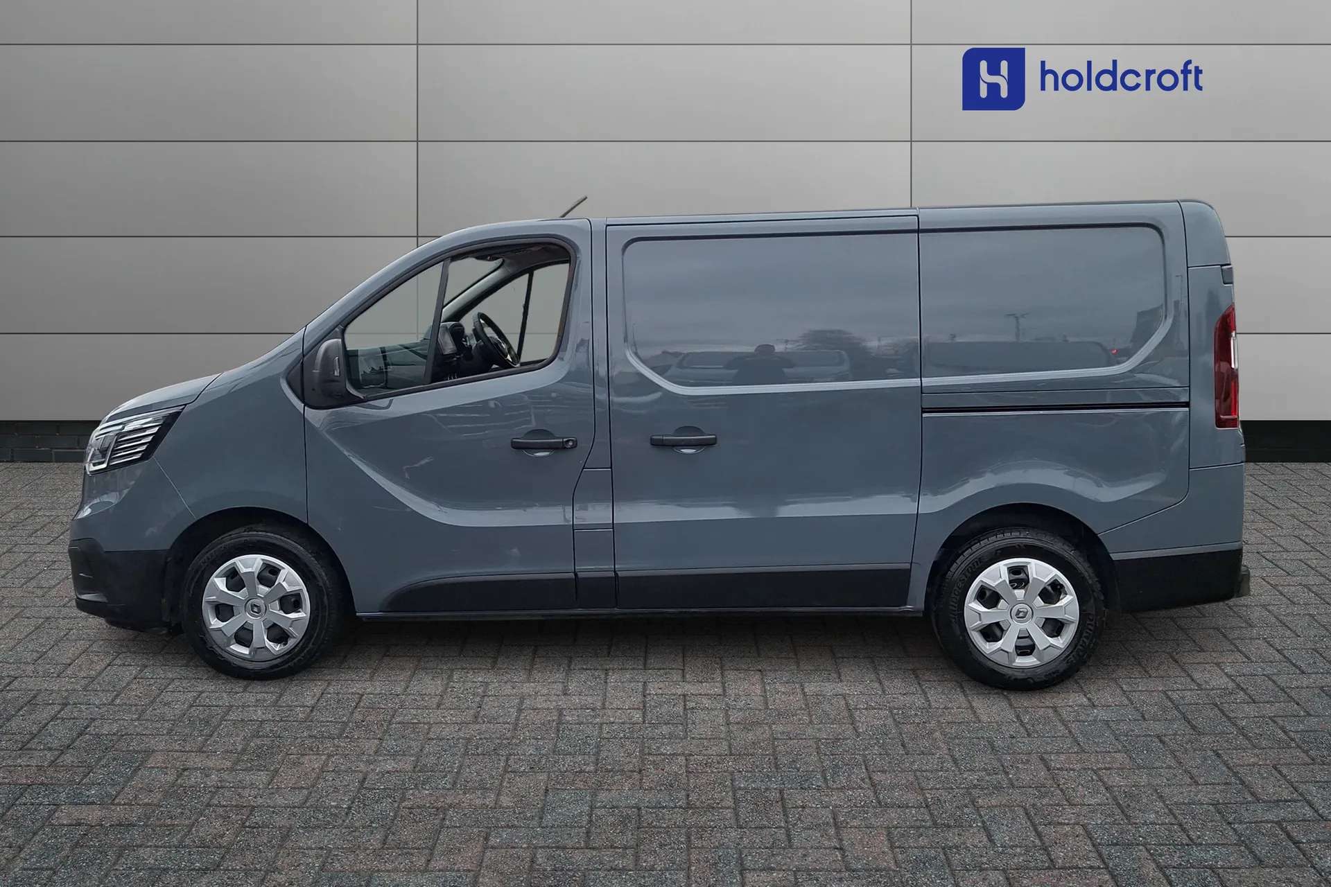 A 2023 RENAULT TRAFIC SL30 Blue dCi 130 Advance Van A 2023 RENAULT TRAFIC SL30 Blue dCi 130 Advance Van