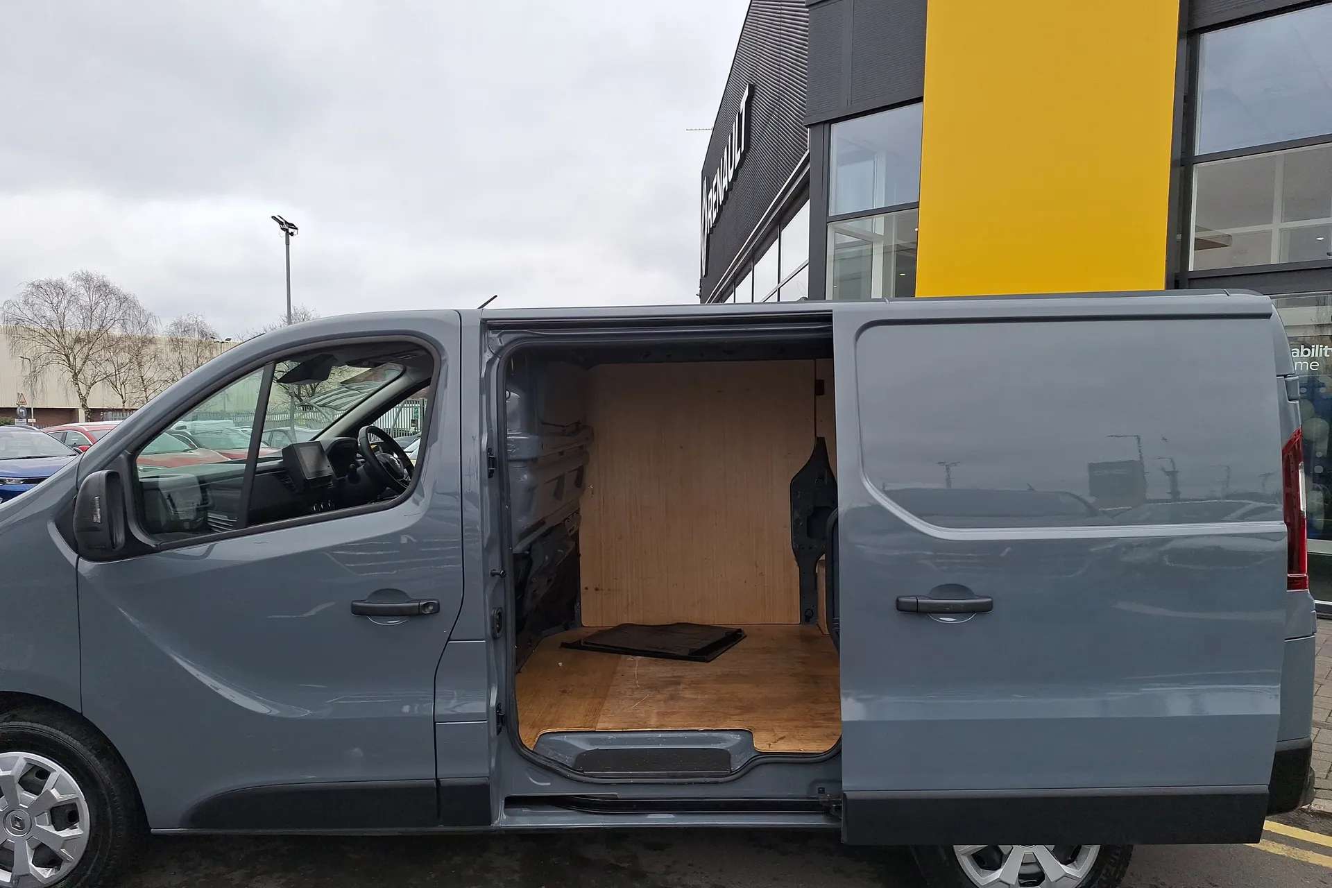 2023 RENAULT TRAFIC 2023 RENAULT TRAFIC
