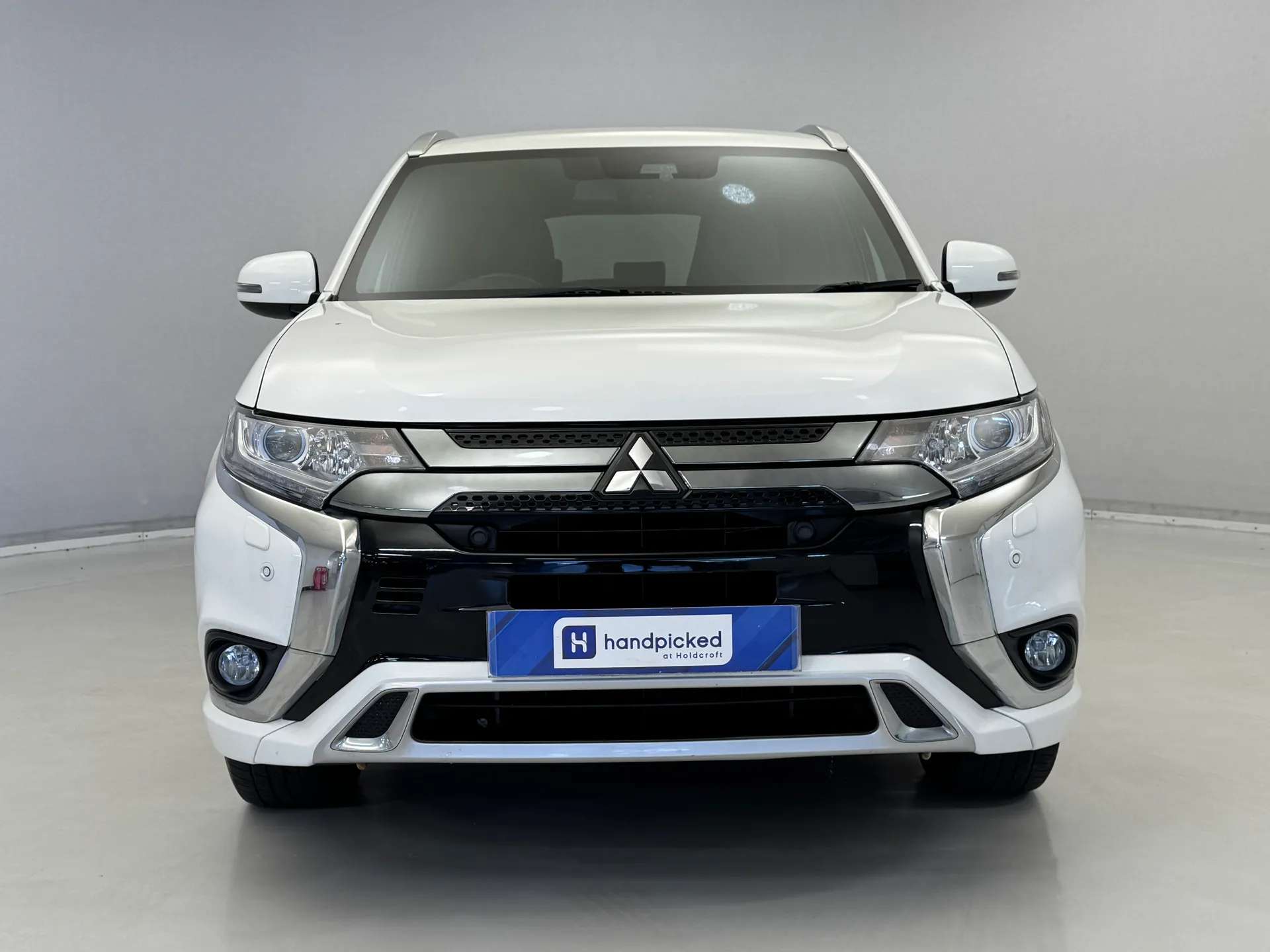 A 2021 MITSUBISHI OUTLANDER 2.4 PHEV Dynamic Safety 5dr Auto ð Mitsubishi MAIN DEALER ð A 2021 MITSUBISHI OUTLANDER 2.4 PHEV Dynamic Safety 5dr Auto ð Mitsubishi MAIN DEALER ð